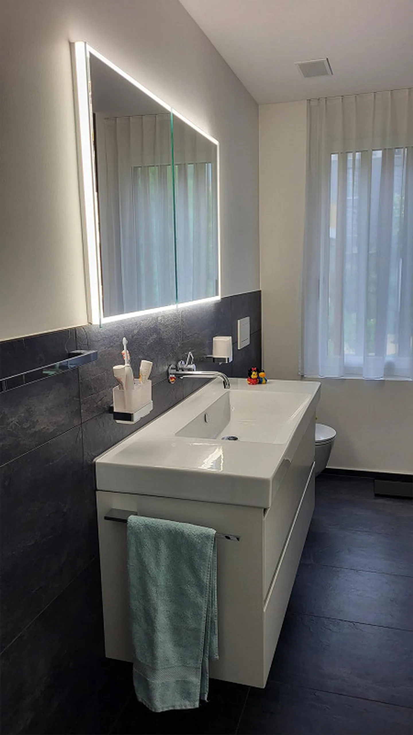 High-quality apartment with large balcony - Photo 5 of 11