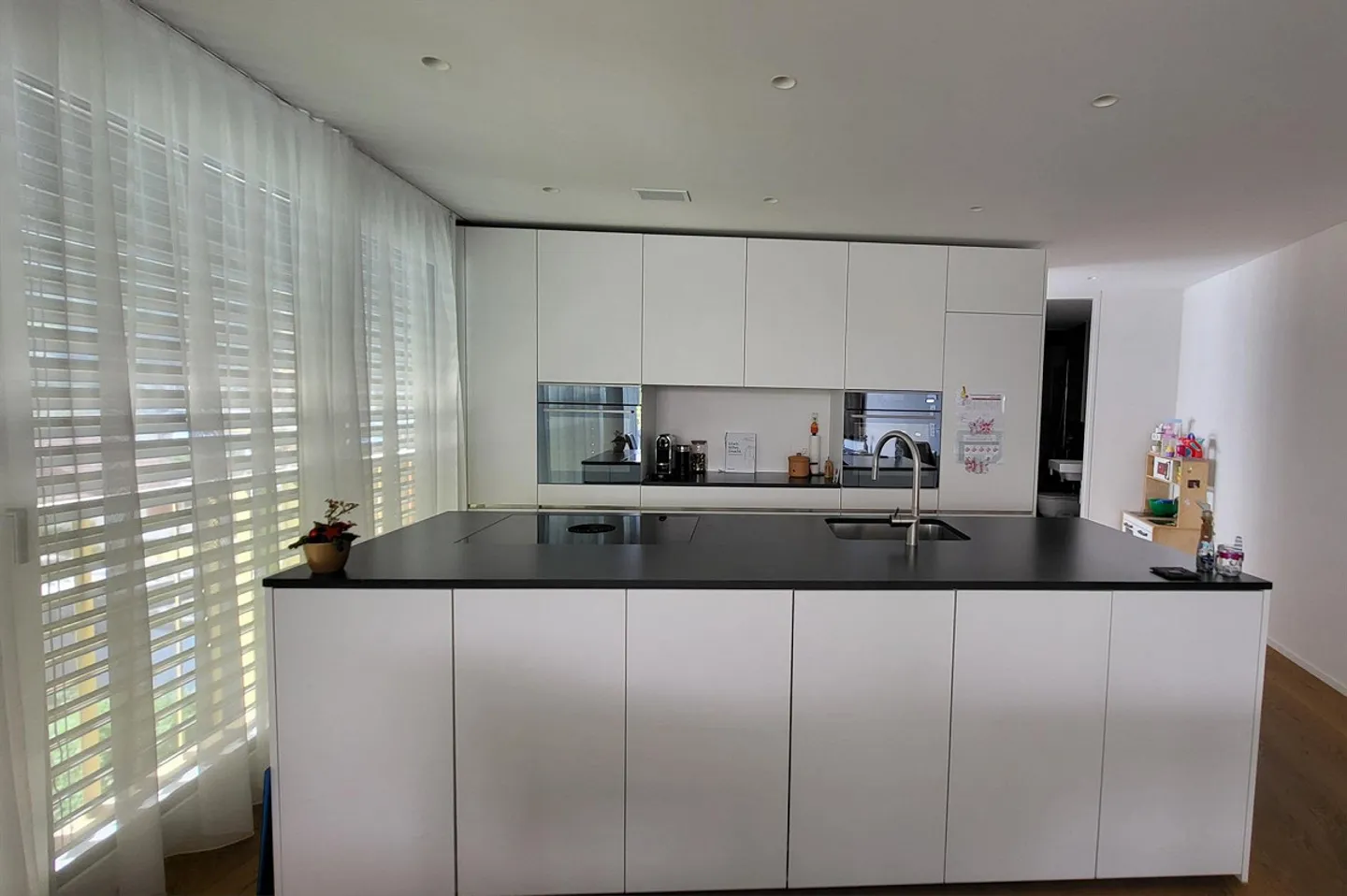 High-quality apartment with large balcony - Photo 2 of 11