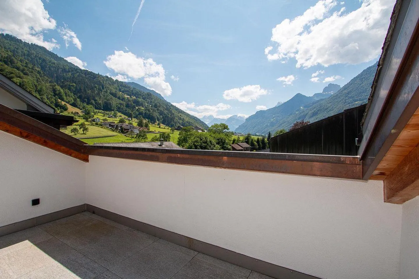 🏡 Casa a schiera 4.5 stanze con terrazza sul tetto e vista montagna - Ideale per famiglie - Foto 2 di 15