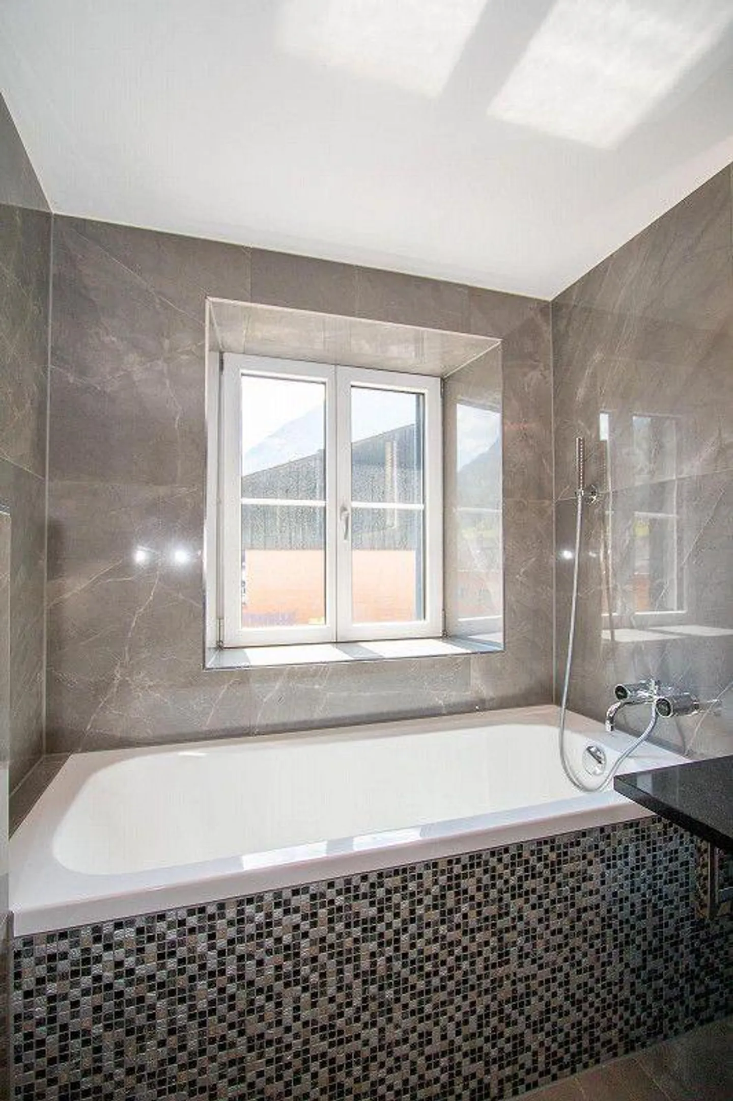 🏡 Casa a schiera 4.5 stanze con terrazza sul tetto e vista montagna - Ideale per famiglie - Foto 6 di 15