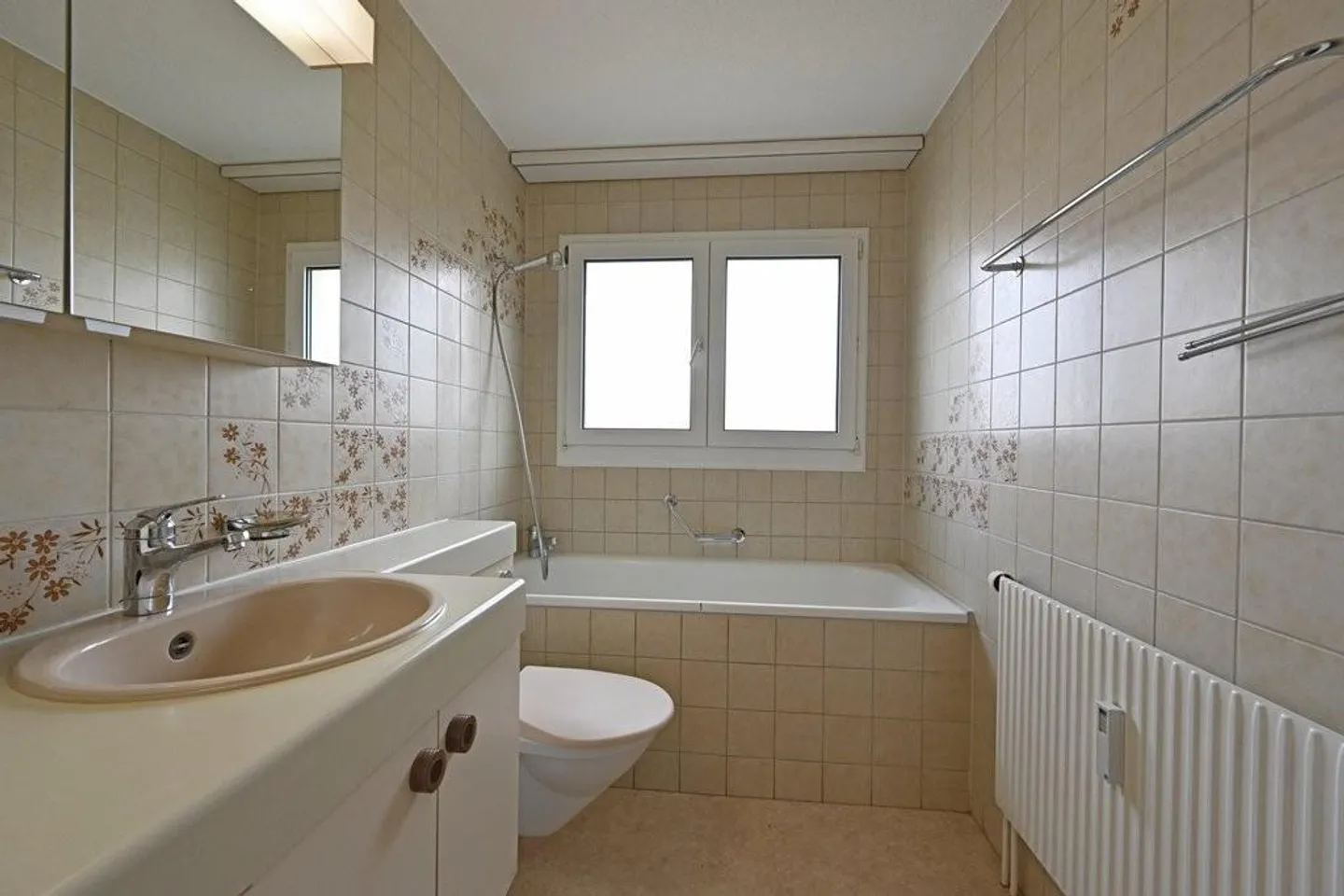 La tua nuova oasi di benessere a Busswil! - Foto 4 di 11