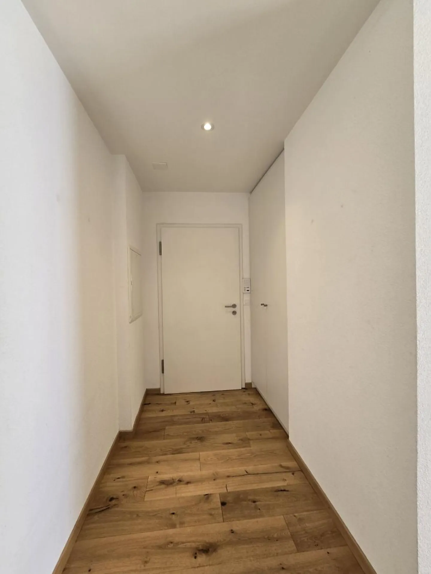 Spacious 4.5 Room Apartment - Photo 8 of 13