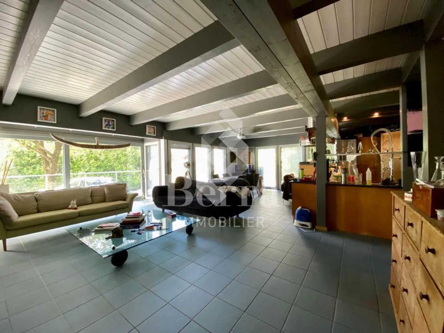 Villa indipendente dell'architetto al confine della foresta - Foto 5 di 13