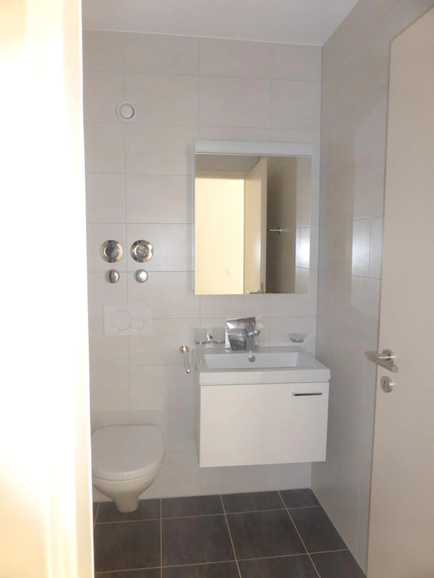 Spacious 4.5 Room Apartment - Photo 12 of 13