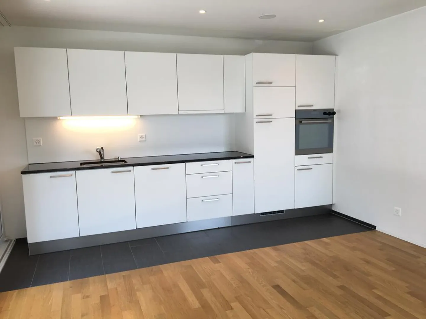 Il tuo moderno appartamento di 2,5 stanze ad Aarau Rohr! - Foto 2 di 6