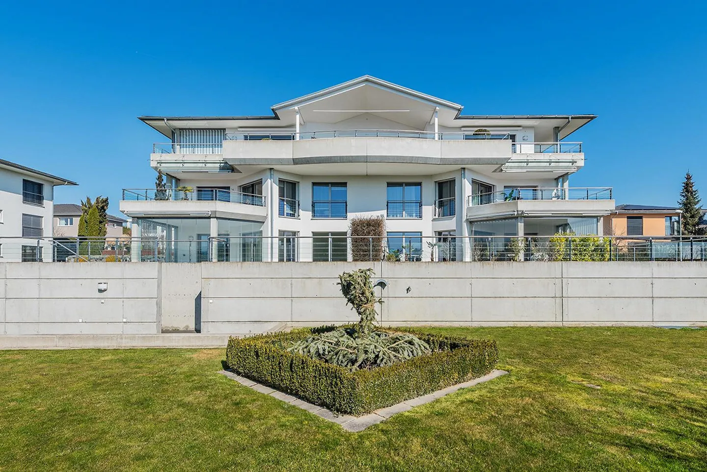 Vivere ad un alto livello in una posizione soleggiata vicino al Lago di Costanza? - Foto 1 di 27