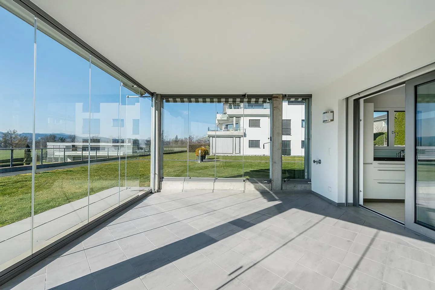 Vivere ad un alto livello in una posizione soleggiata vicino al Lago di Costanza? - Foto 8 di 27