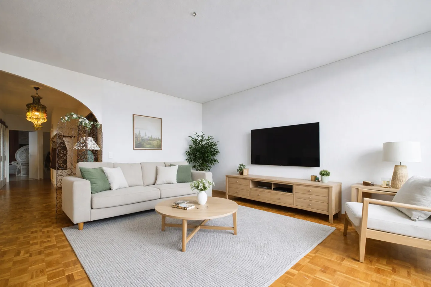 4 Zimmer renoviert in erhöhtem Stockwerk mit Wintergarten und Ausblicken der Ausnahme - Photo 1 sur 13