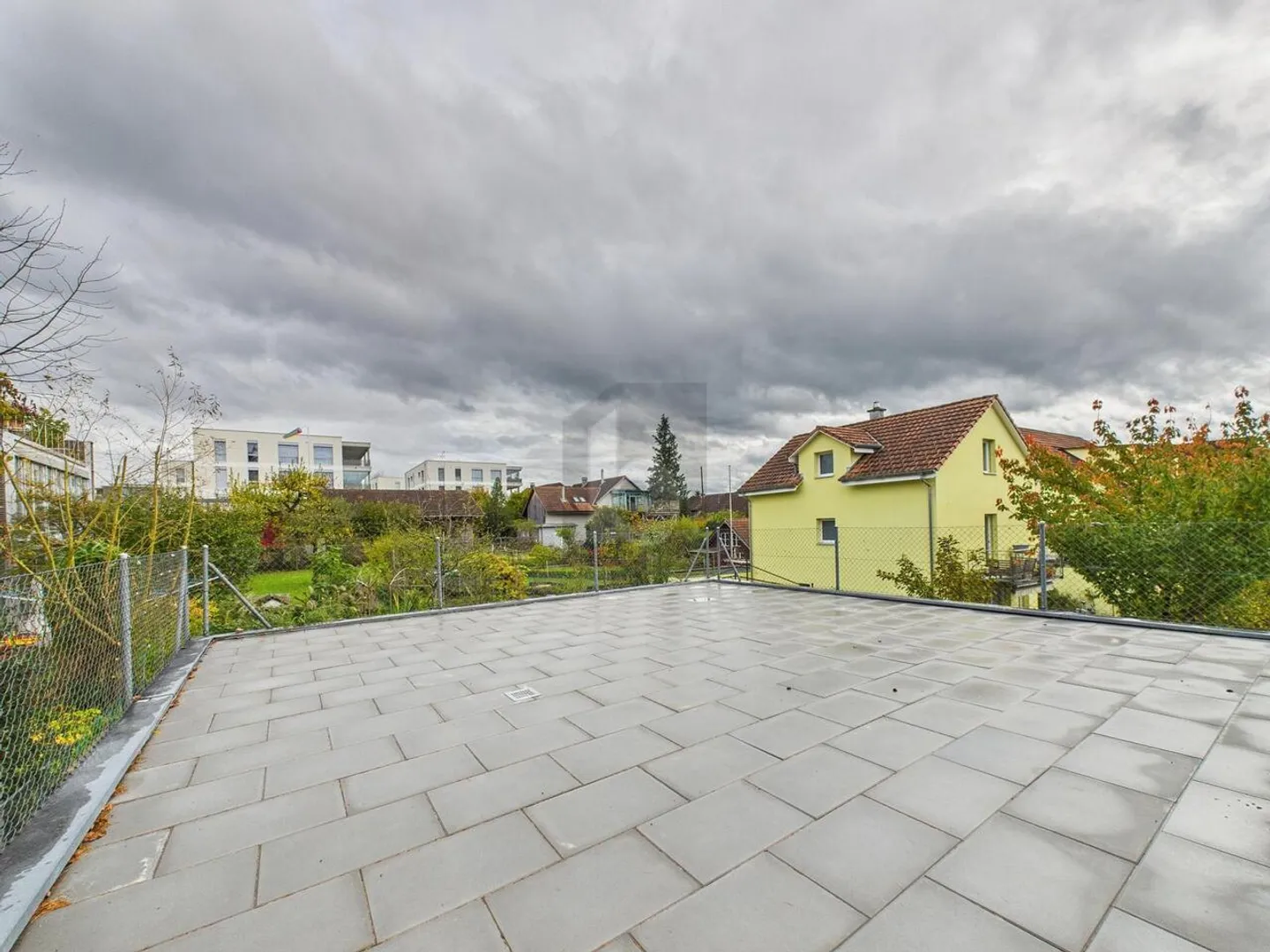 QUIET, CENTRAL WITH SUN TERRACE - Photo 5 of 6