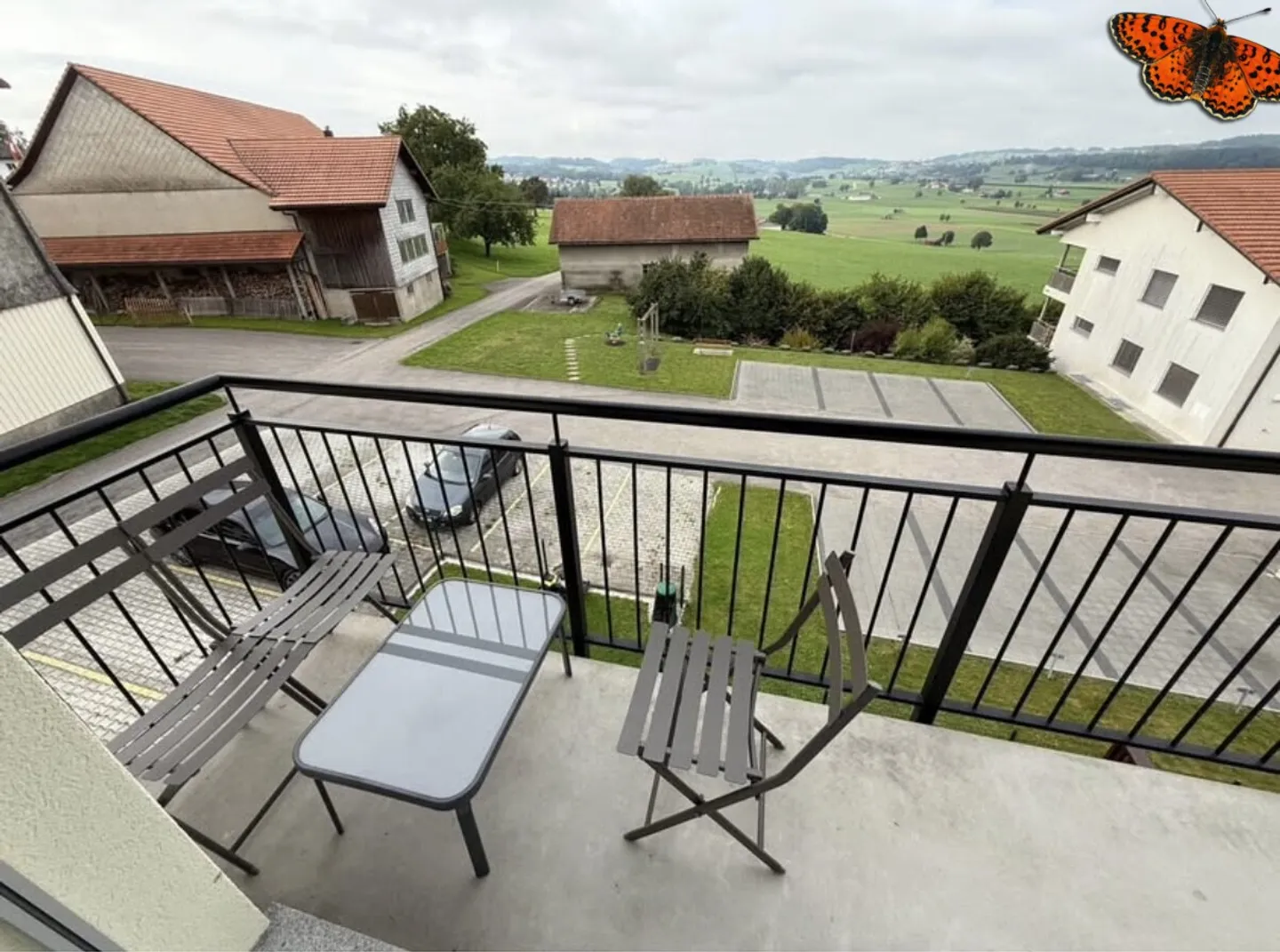3 ROOM APARTMENT - In a bucolic setting in Mézières - Photo 2 of 9