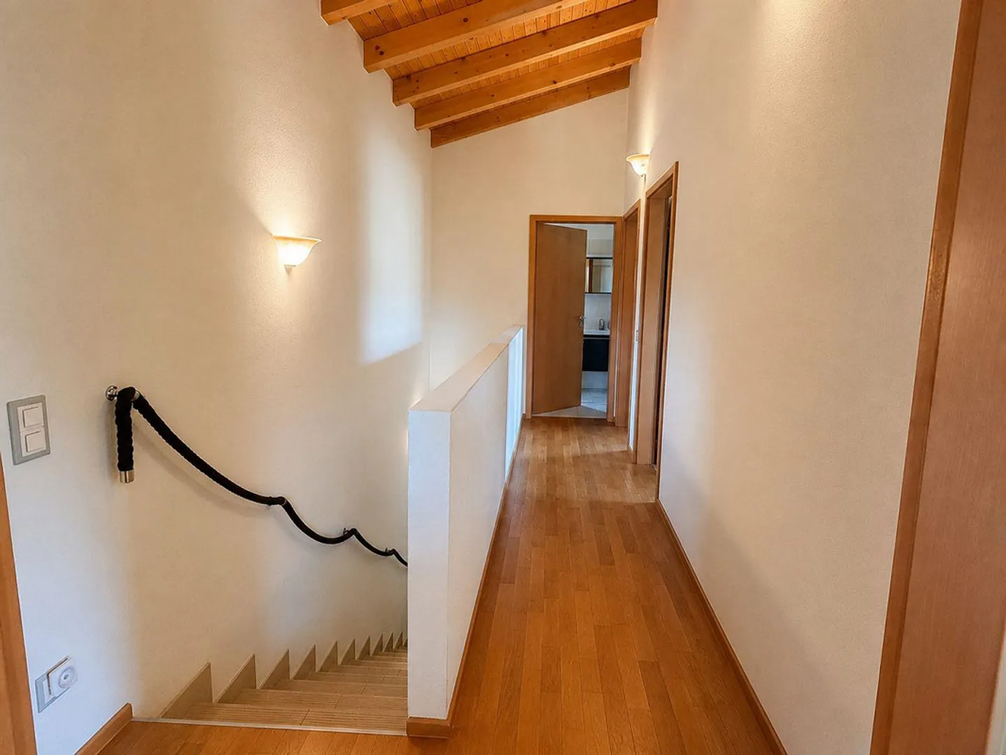 Maison individuelle accueillante avec jardin - Photo 14 sur 18