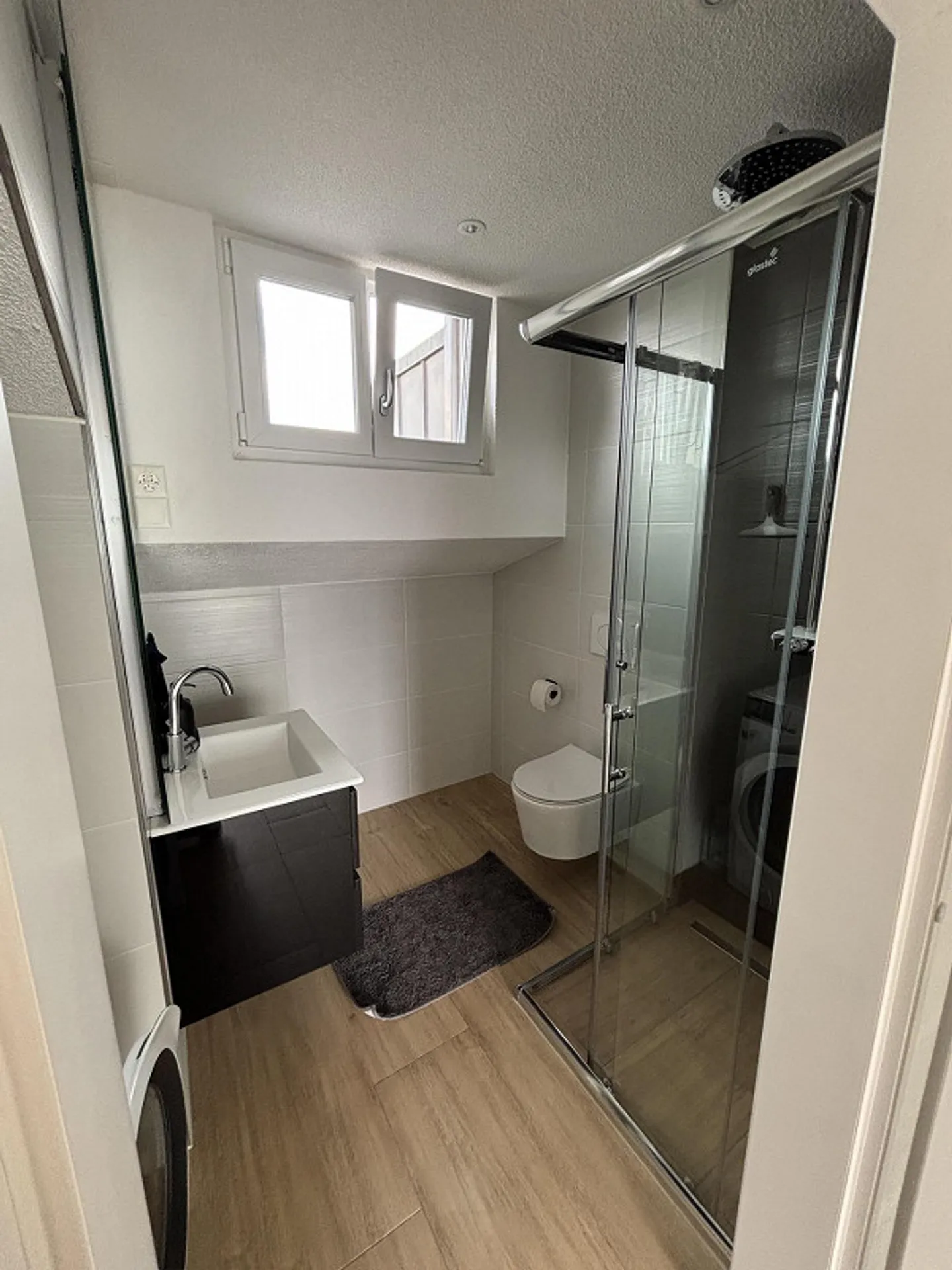 Cercasi nuovo inquilino per appartamento di 2,5 stanze - Foto 9 di 13