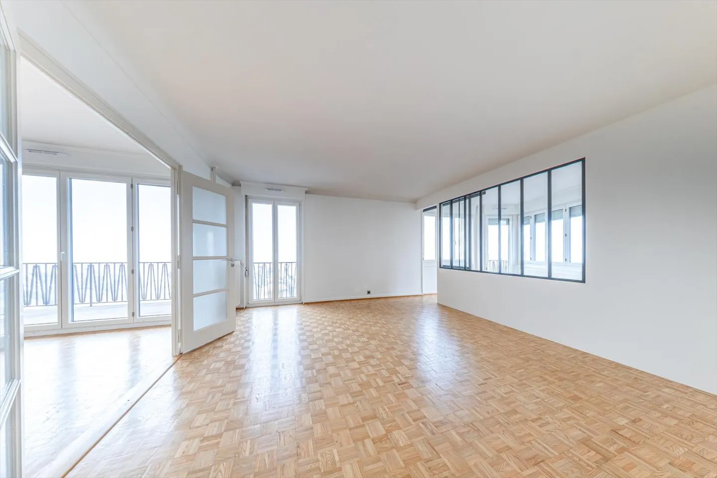 4.5 Room Apartment - Photo 3 of 12