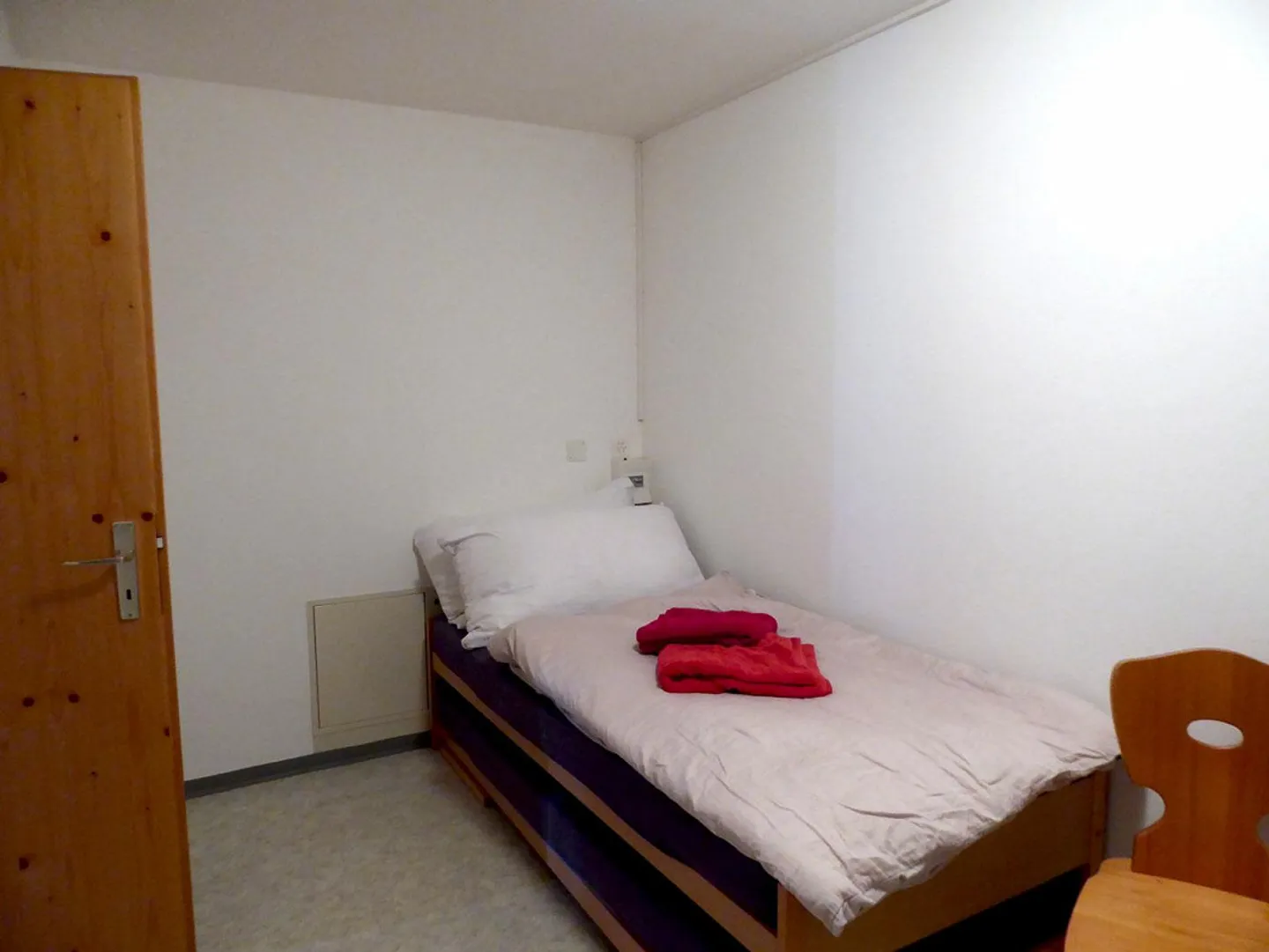 The special apartment in a unique location in Waltensburg - Photo 12 of 14