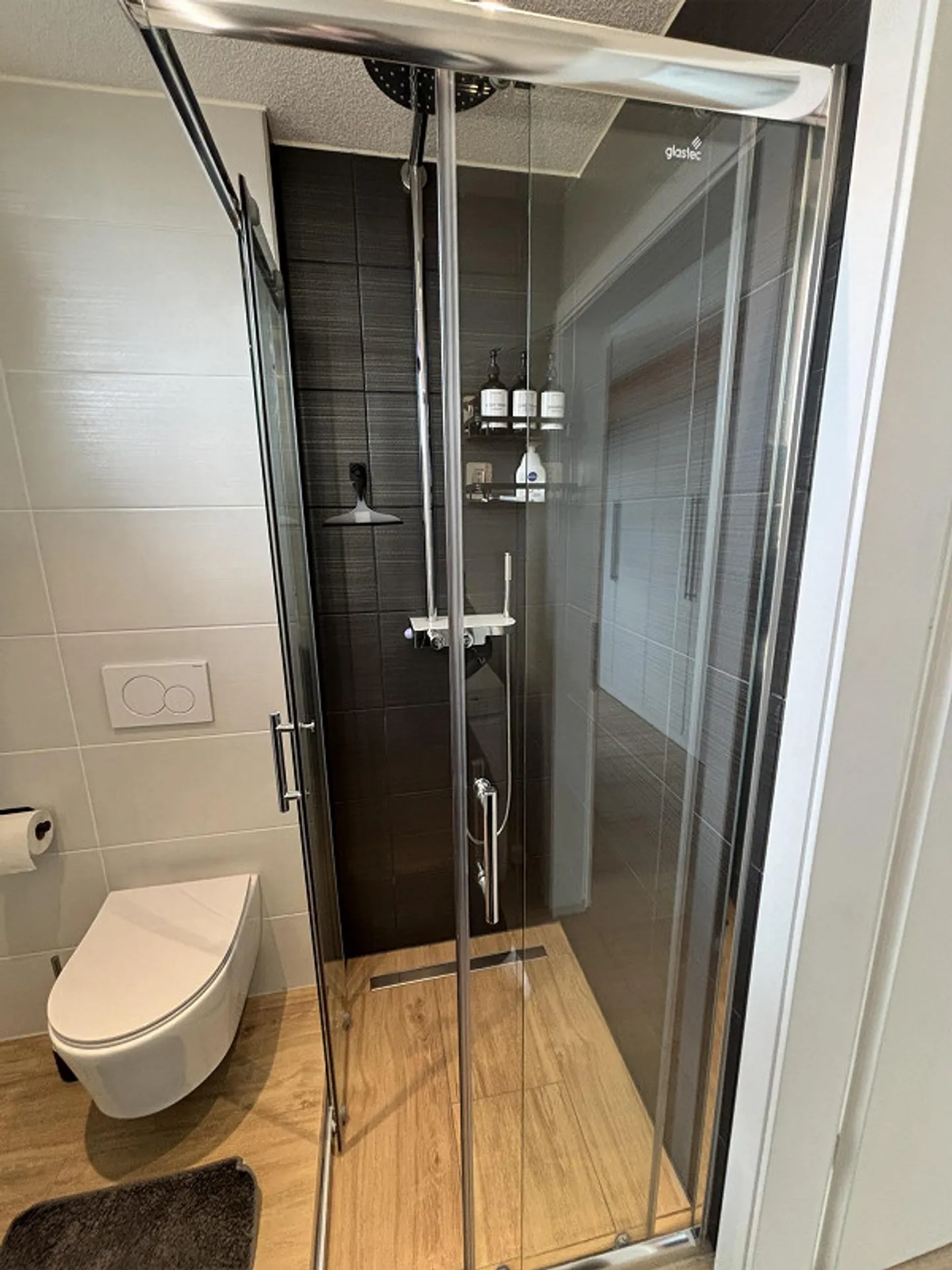 Cercasi nuovo inquilino per appartamento di 2,5 stanze - Foto 11 di 13