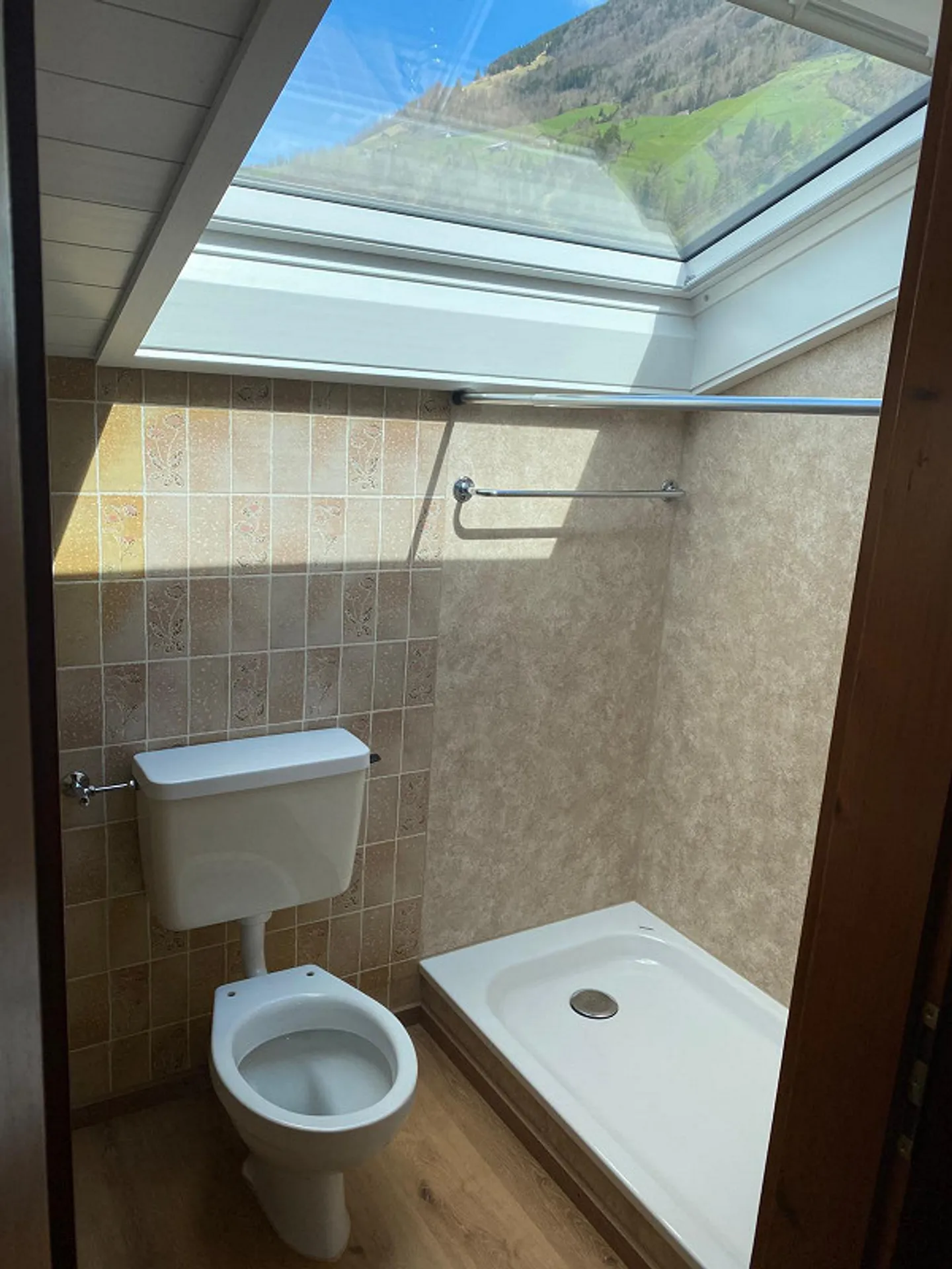 Quietly located 2.5 room apartment - Photo 4 of 8