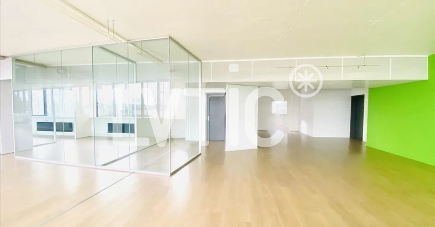 Mischgenutztes Gebäude mieten - Foto 1 von 9