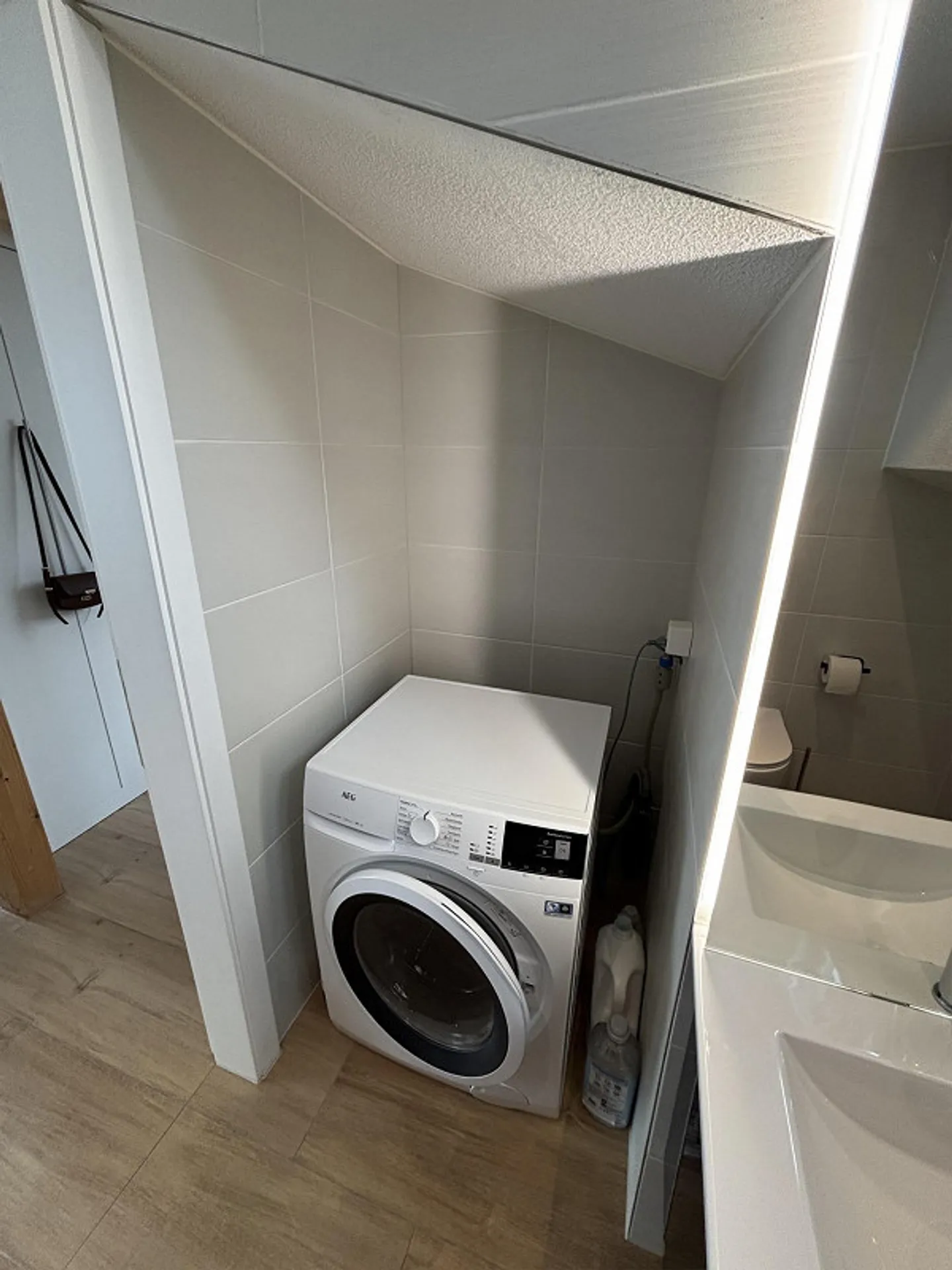 Cercasi nuovo inquilino per appartamento di 2,5 stanze - Foto 10 di 13