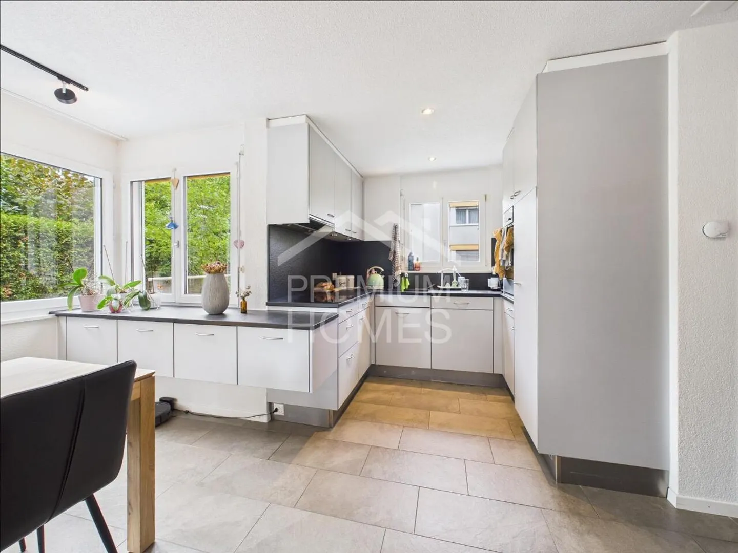 Your Triplex Oasis with Private Garden - Photo 2 of 13
