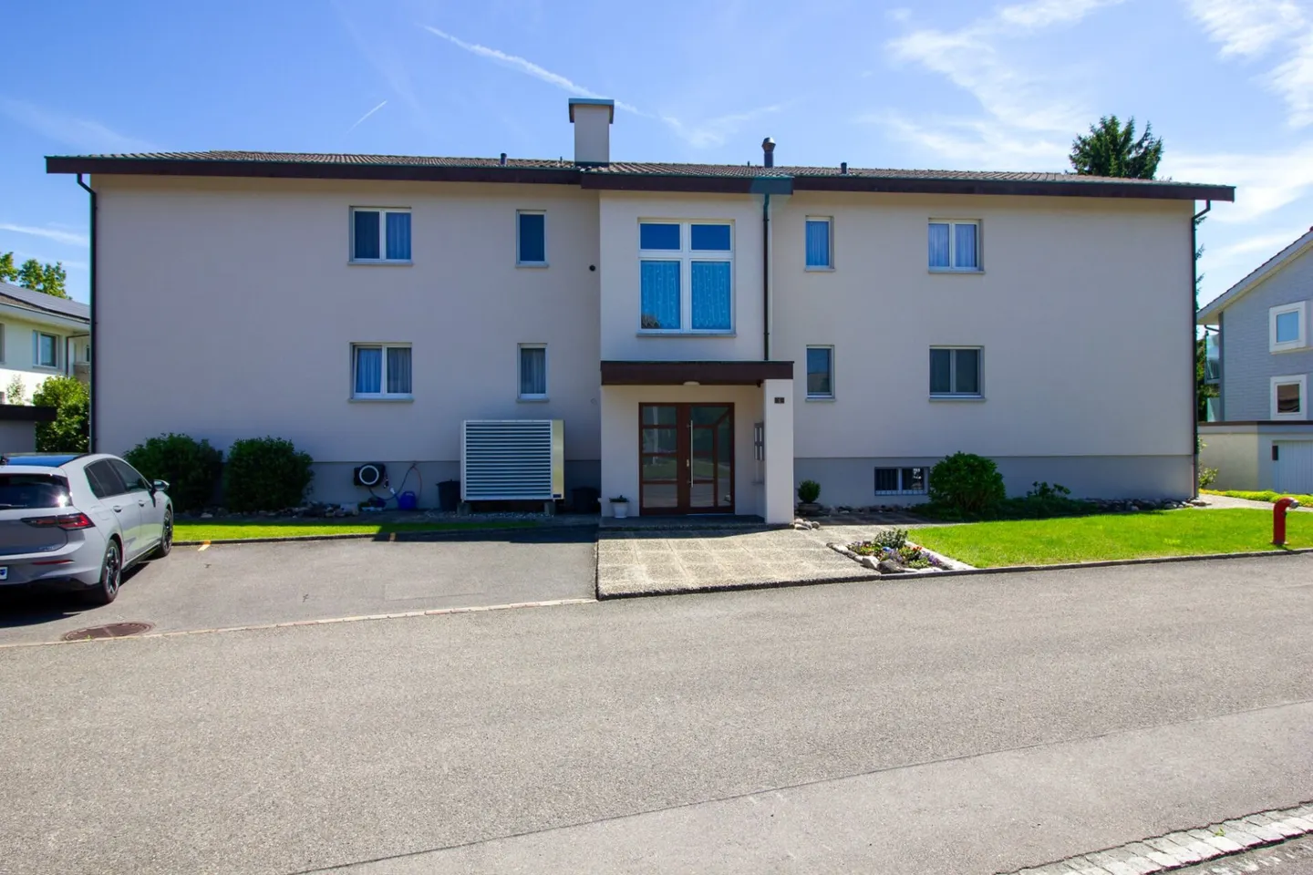 Beaucoup d'espace pour vos propres idées : appartement de 4,5 pièces avec salle de loisirs dans un emplacement calme - Photo 1 sur 18