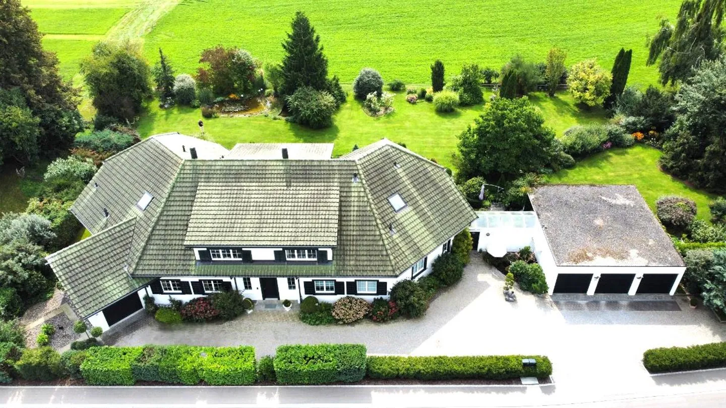 15 Room Villa - Photo 5 of 5