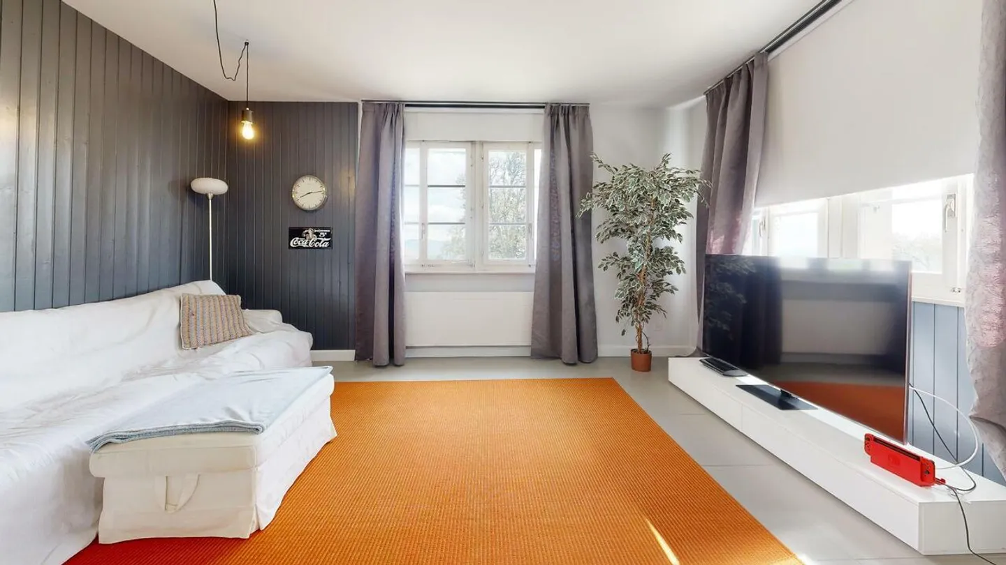 Charming Country House in Begnins - Photo 13 of 24