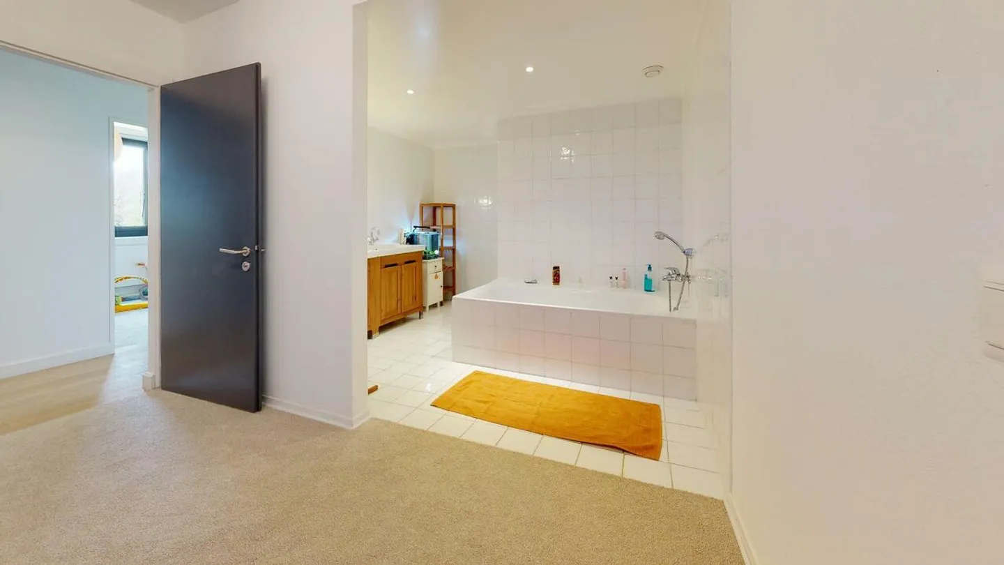 Charming Country House in Begnins - Photo 17 of 24