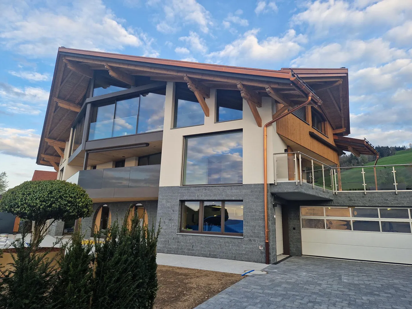 Appartamento esclusivo con vista mozzafiato nel villaggio di Feusisberg - Foto 1 di 26