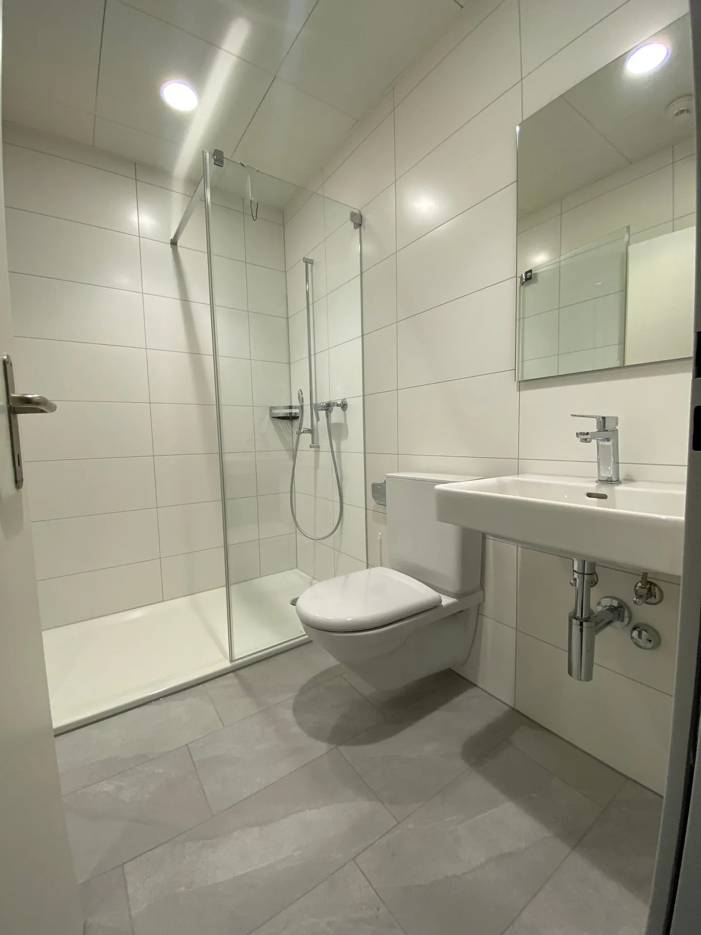 Grosse, lichtdurchflutete Büroräume an bester Lage - Foto 4 von 4