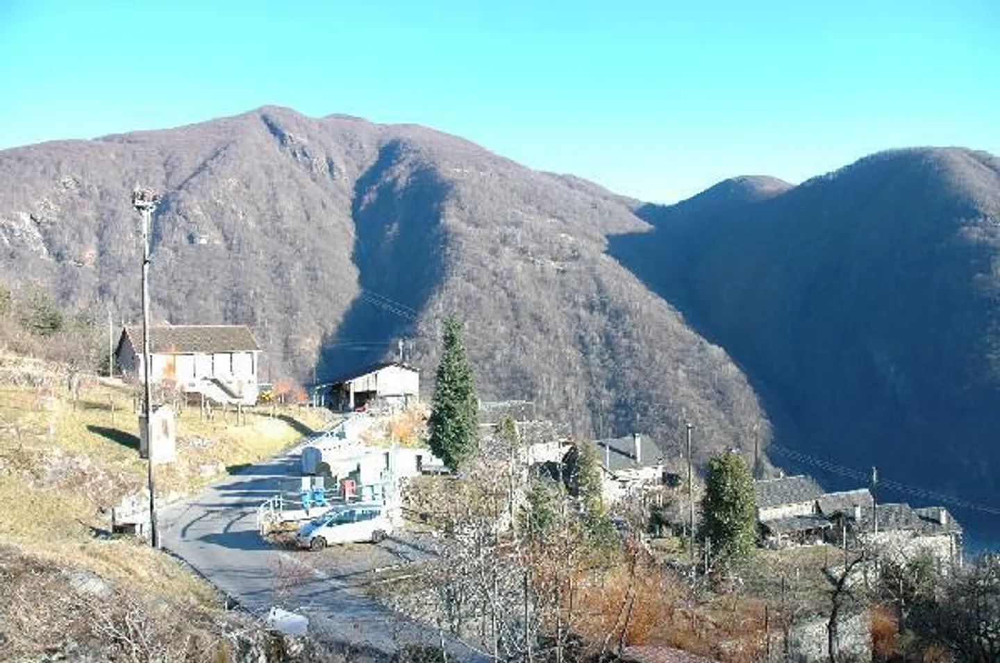 Sunny Family Home in Gordola - Photo 7 of 13