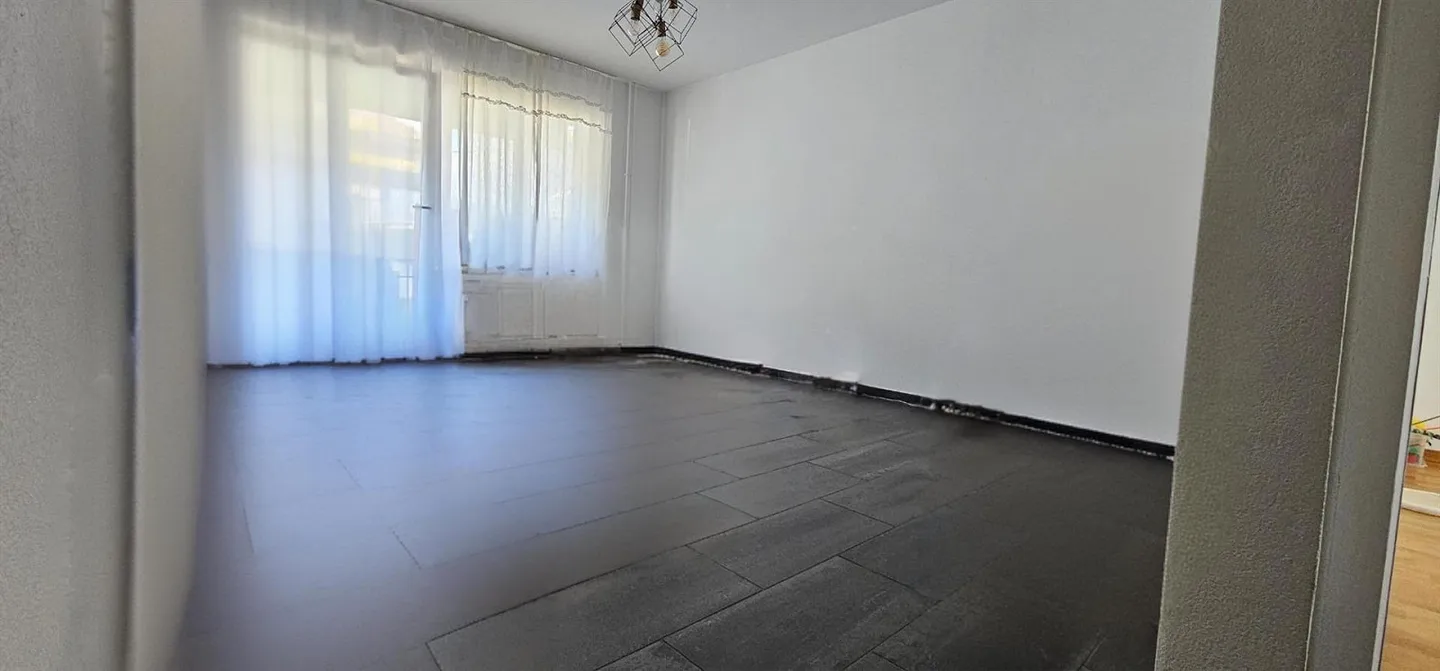 Attraktive, günstige Wohnung zu vermieten - Foto 2 von 9