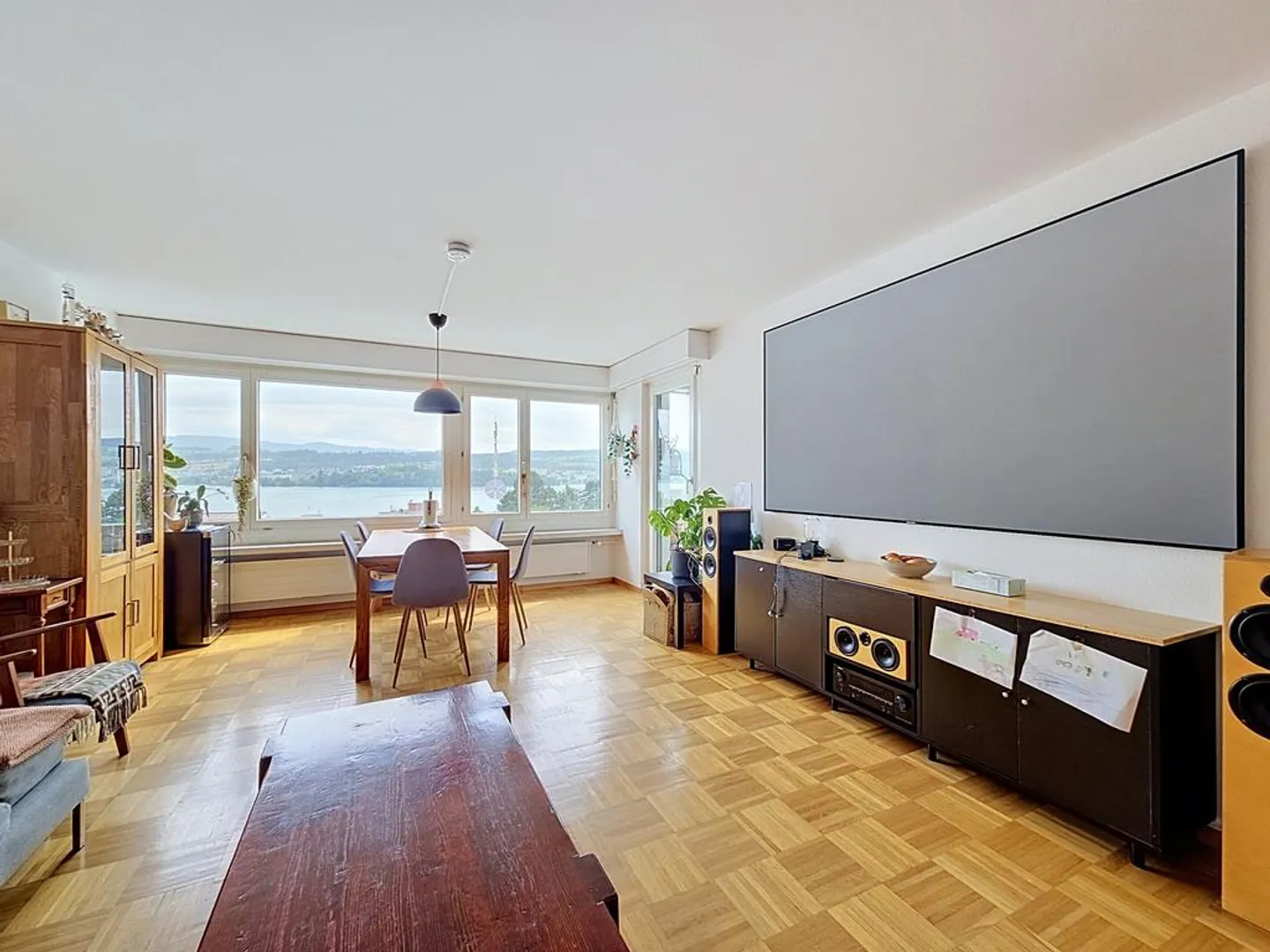 4-room apartment with stunning lake view in Meilen - Photo 4 of 6