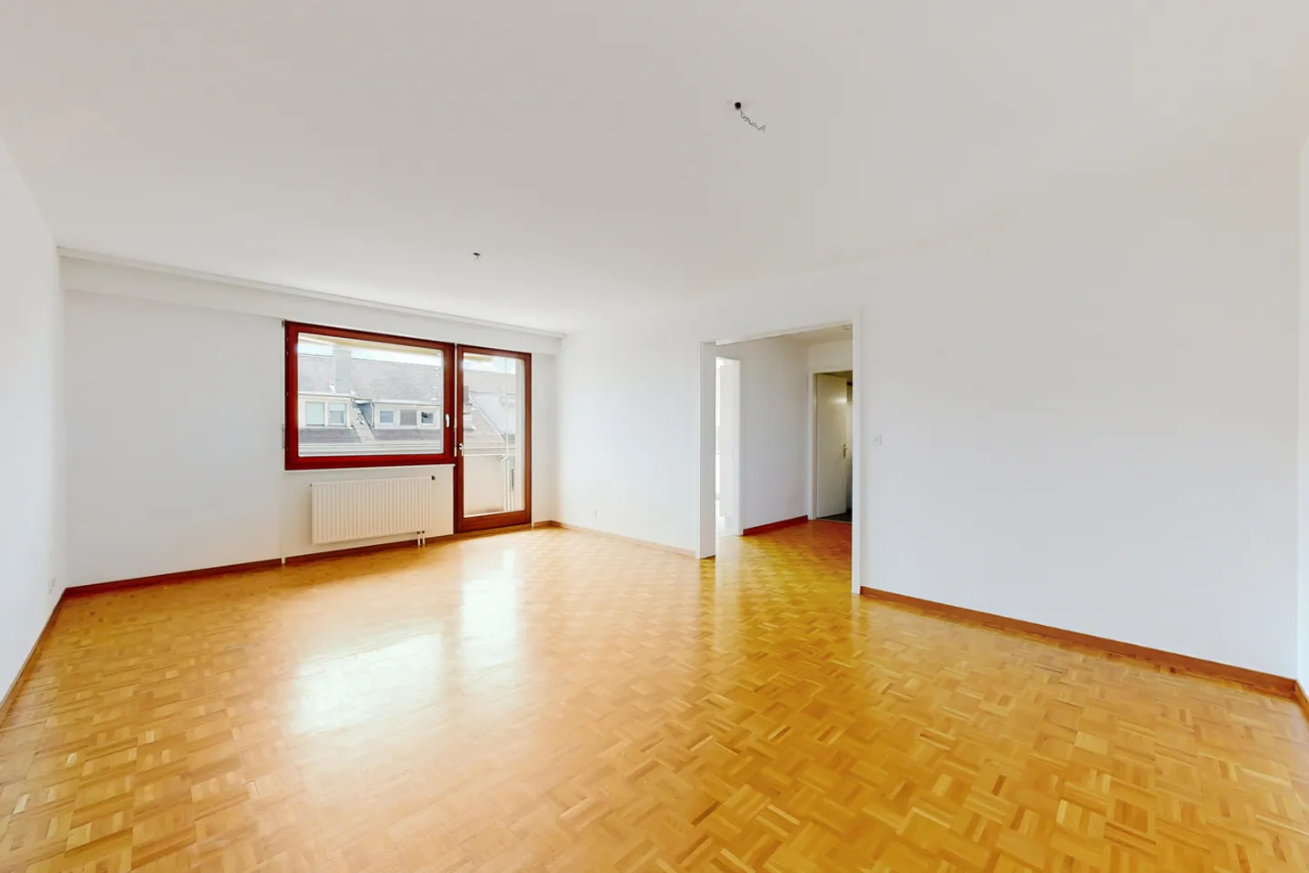 Spacious Apartment for Rent in Montreux - Photo 3 of 5
