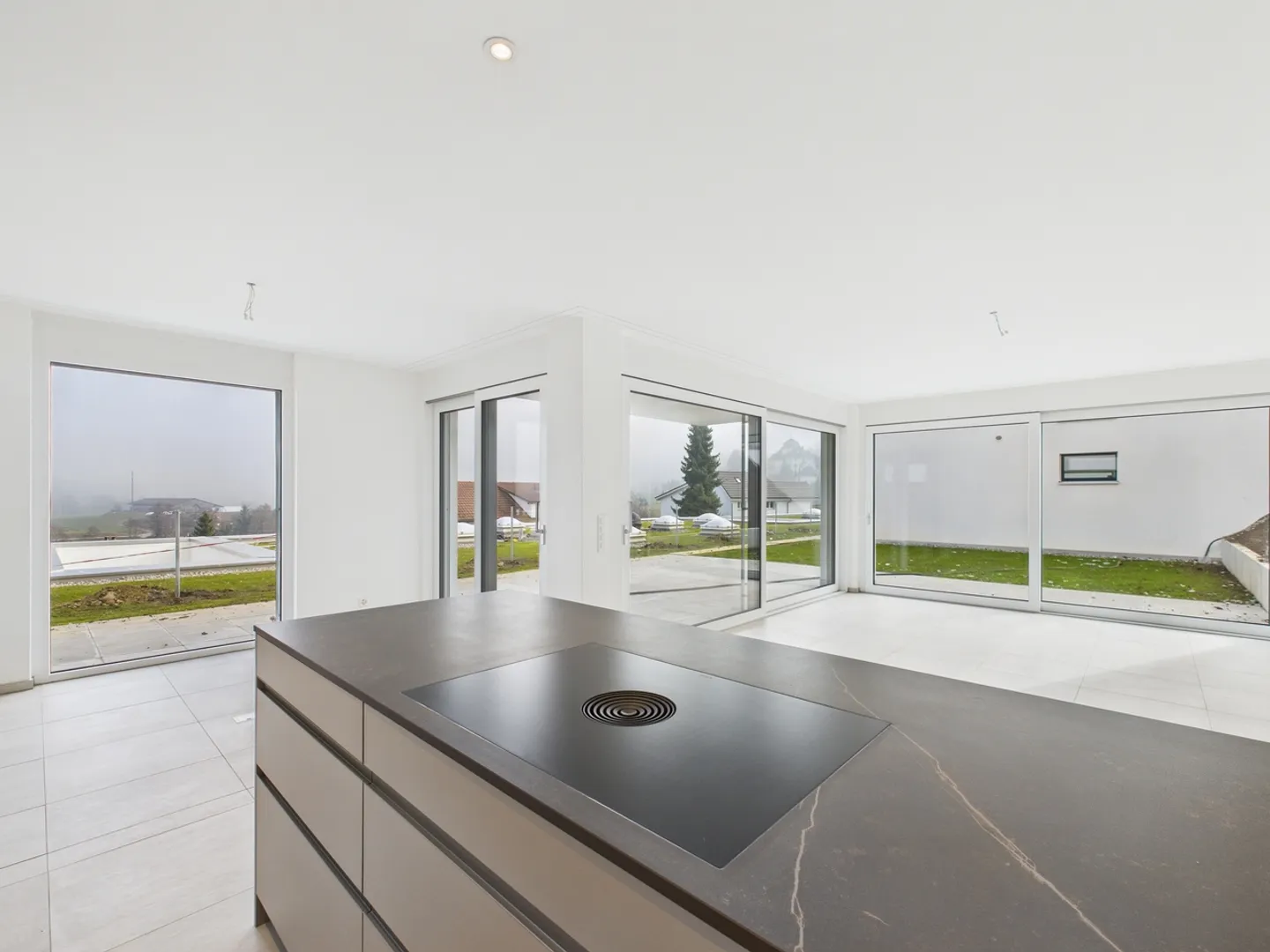 Modernes Familienhaus mit Weitblick - Foto 2 von 16