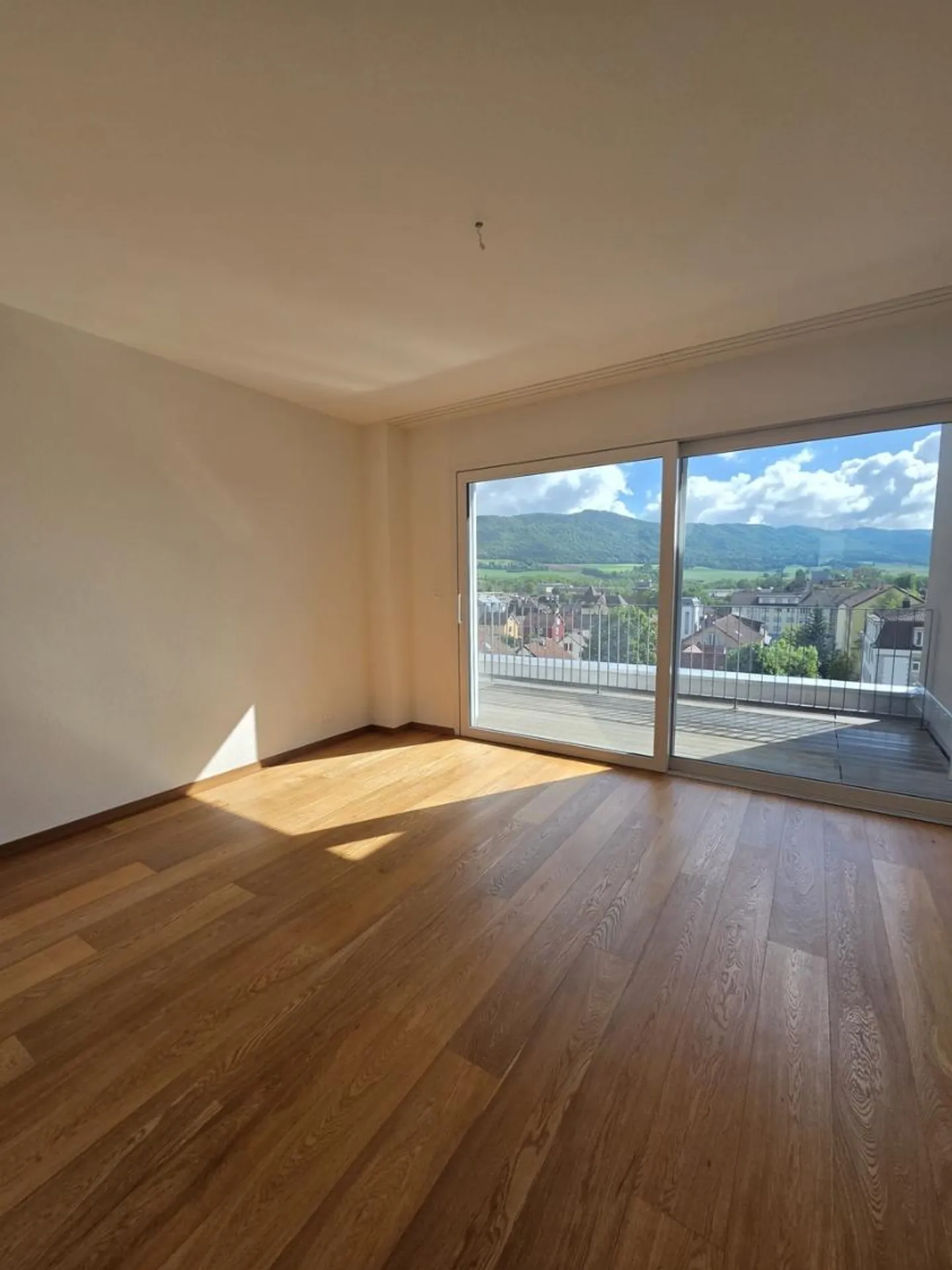 Appartamento eccezionale al 6° piano con vista mozzafiato su Delémont - Foto 10 di 13