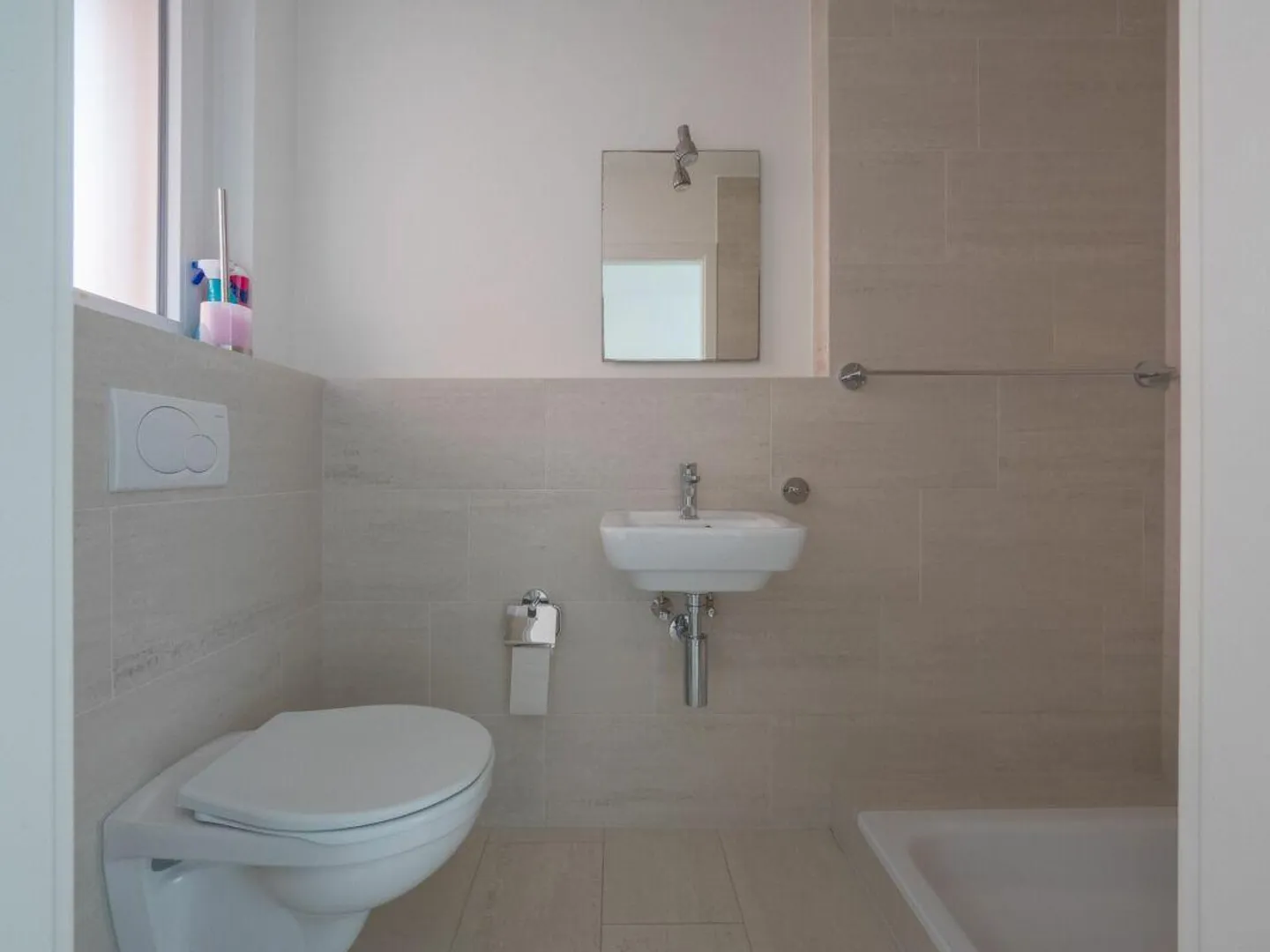 Maison d'angle moderne de 4,5 pièces avec beaucoup d'espace - Photo 3 sur 13