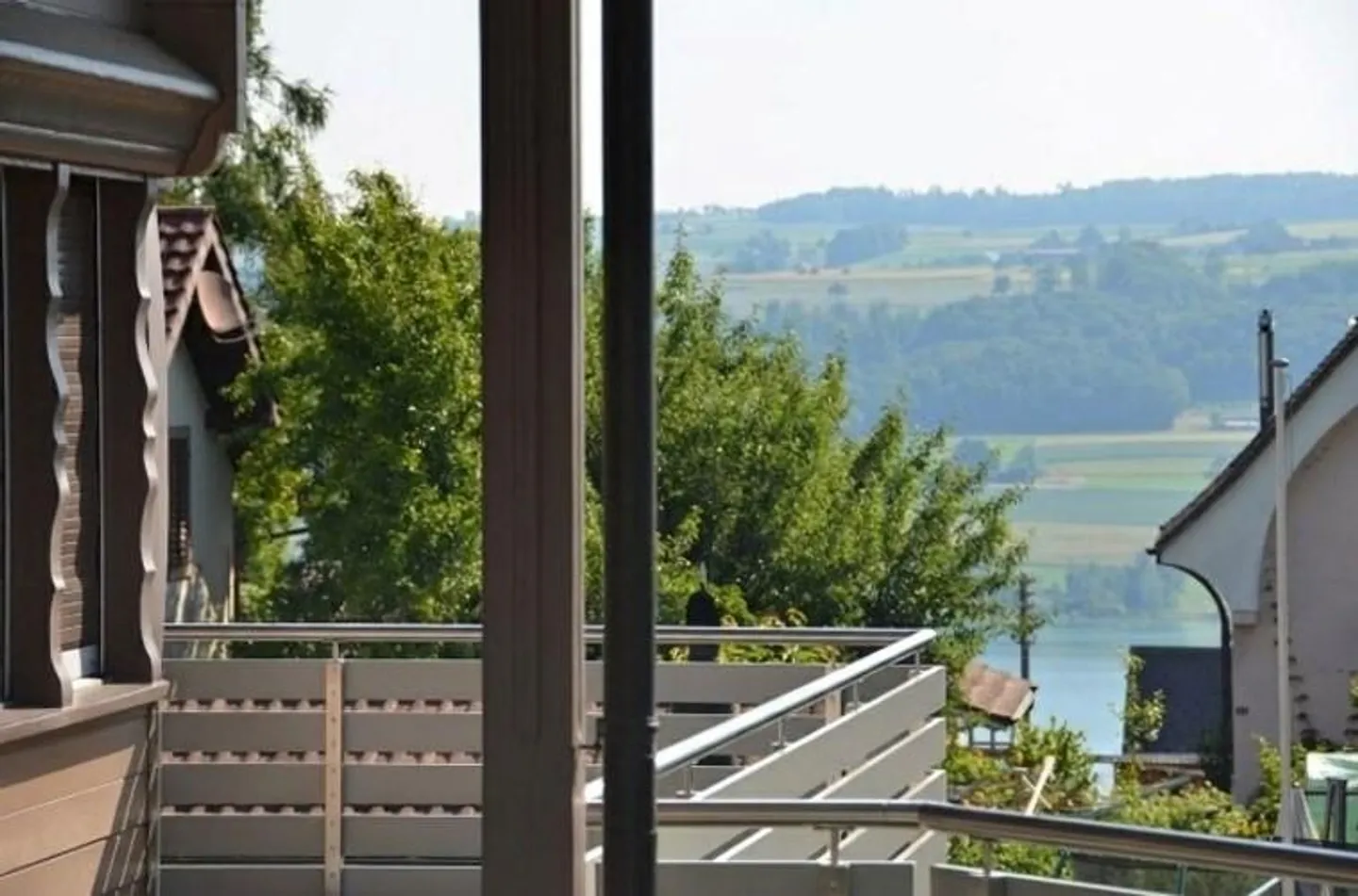 Einfamilienhaus an sehr ruhiger Lage mit Blick auf den Hallwilersee - Photo 3 sur 16