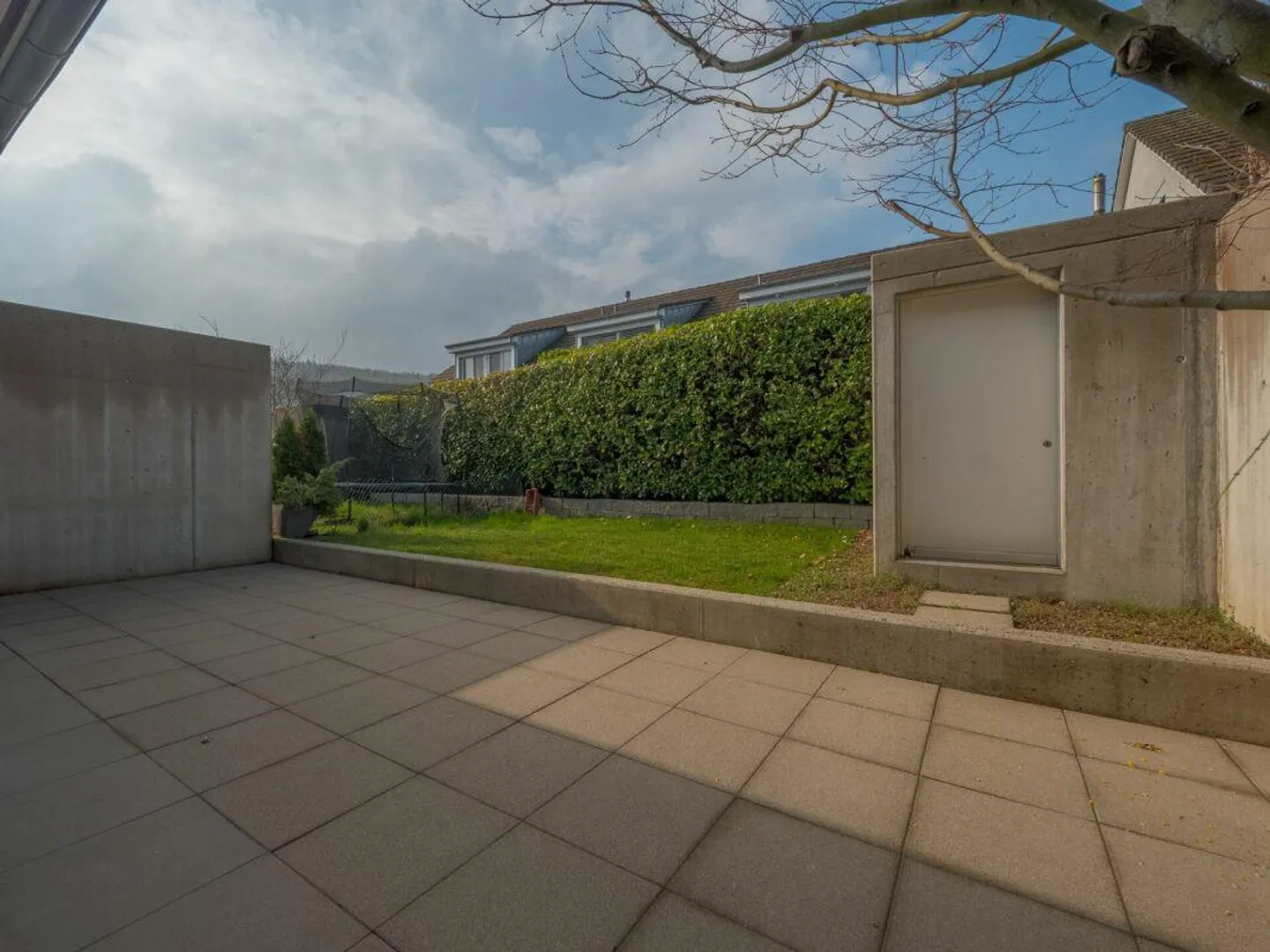 Maison d'angle moderne de 4,5 pièces avec beaucoup d'espace - Photo 5 sur 13