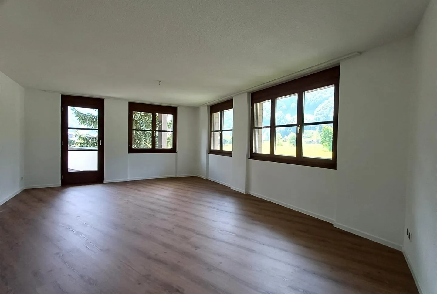 Appartamento affascinante 4.5 stanze, terrazza di 60 mq, vicino alla natura, privacy - Foto 7 di 12