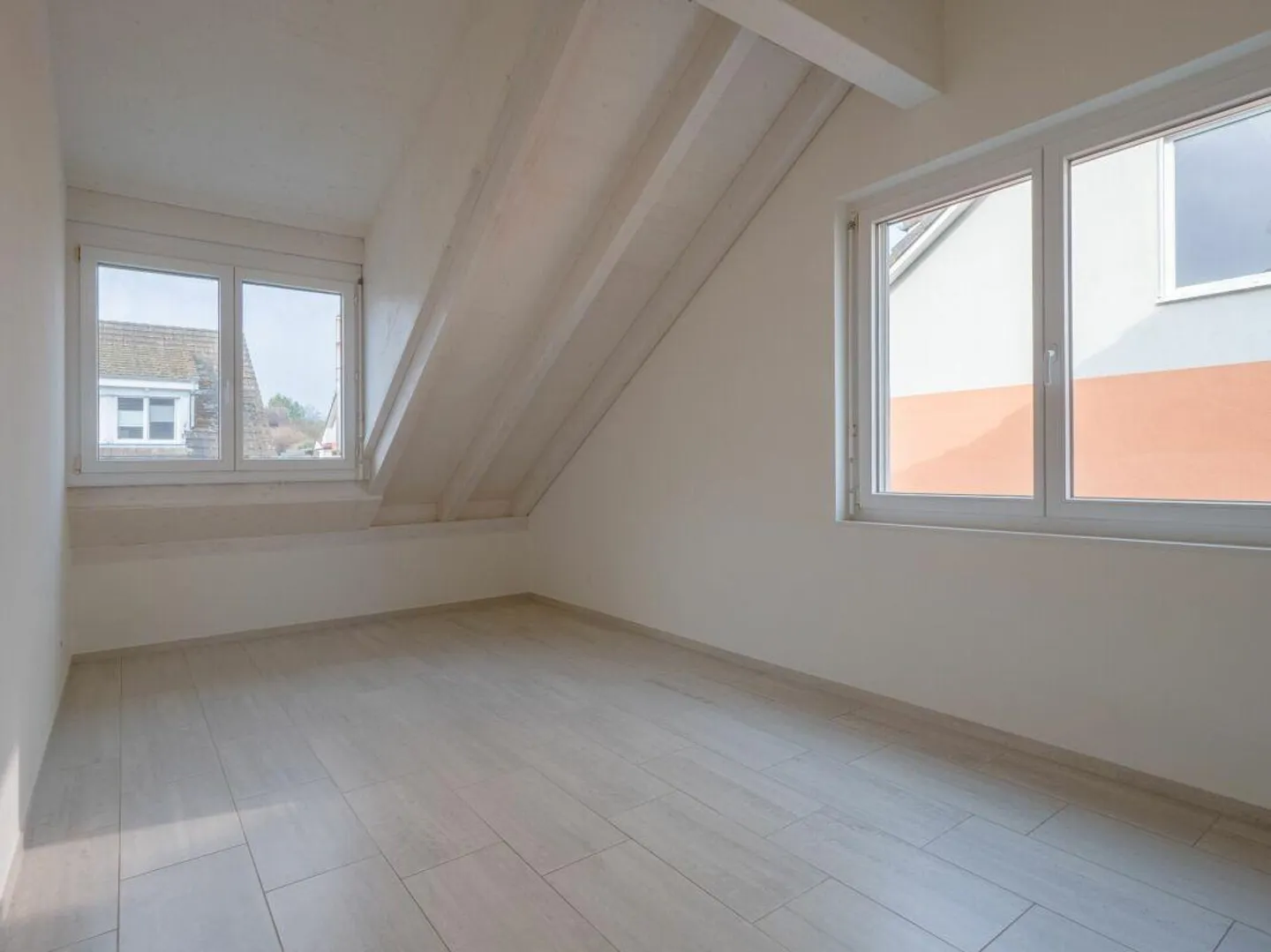 Maison d'angle moderne de 4,5 pièces avec beaucoup d'espace - Photo 6 sur 13