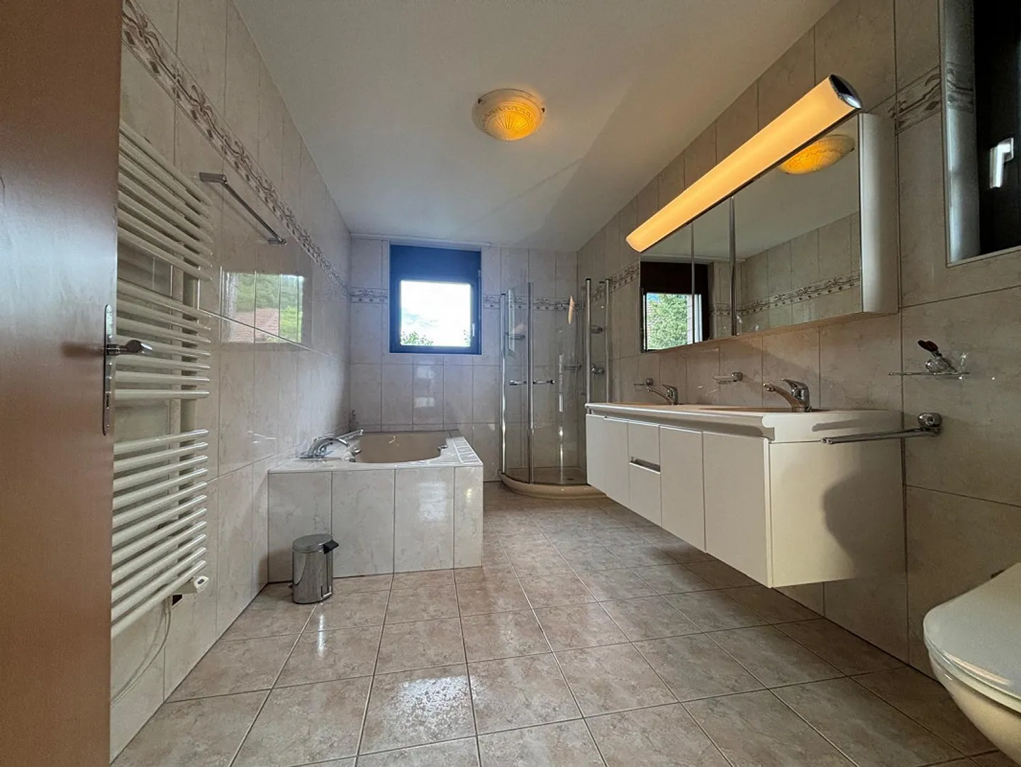 Appartamento affascinante 4.5 stanze, terrazza di 60 mq, vicino alla natura, privacy - Foto 10 di 12