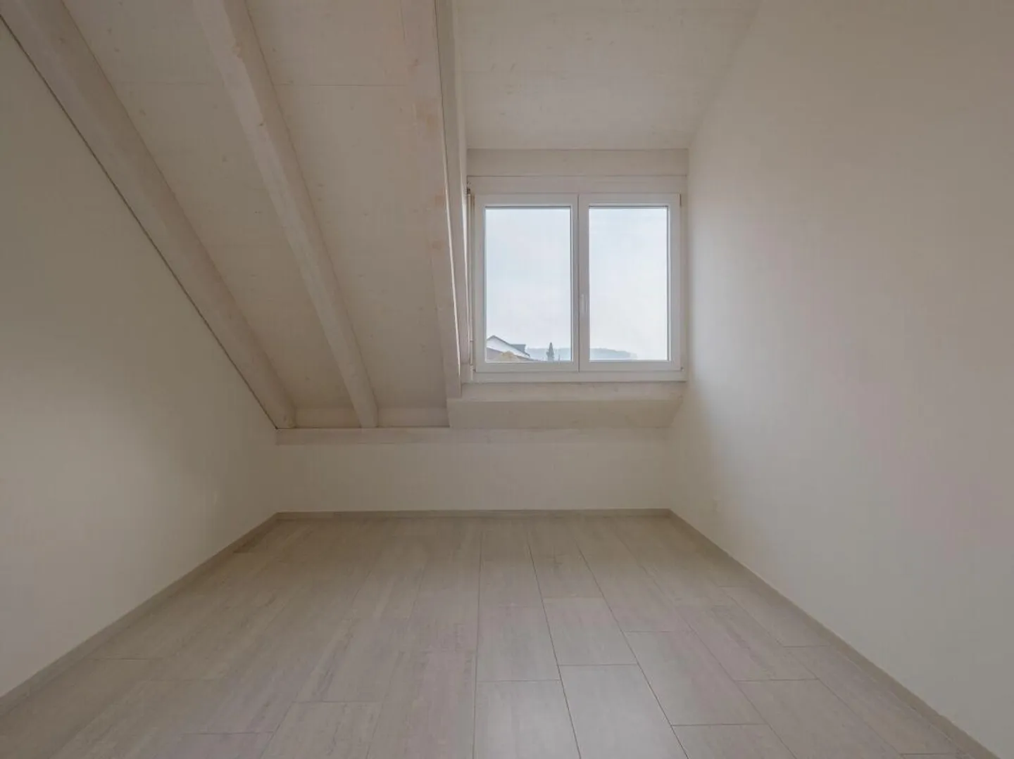 Maison d'angle moderne de 4,5 pièces avec beaucoup d'espace - Photo 8 sur 13