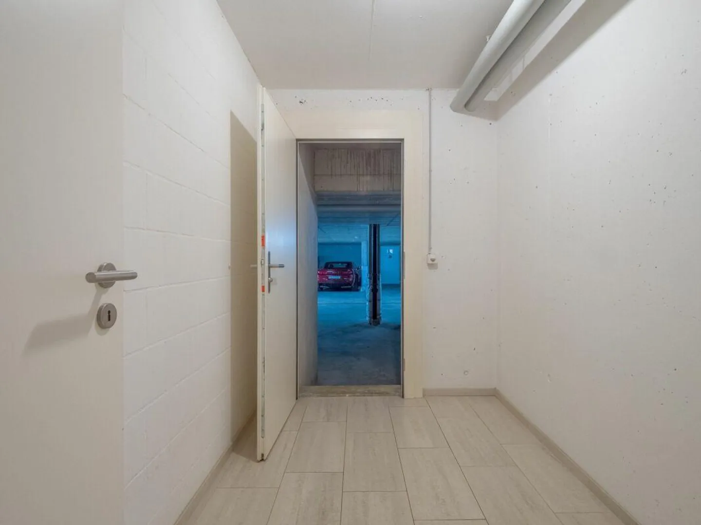 Maison d'angle moderne de 4,5 pièces avec beaucoup d'espace - Photo 11 sur 13