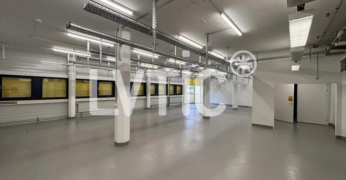 Spazio ufficio in affitto - Foto 4 di 7