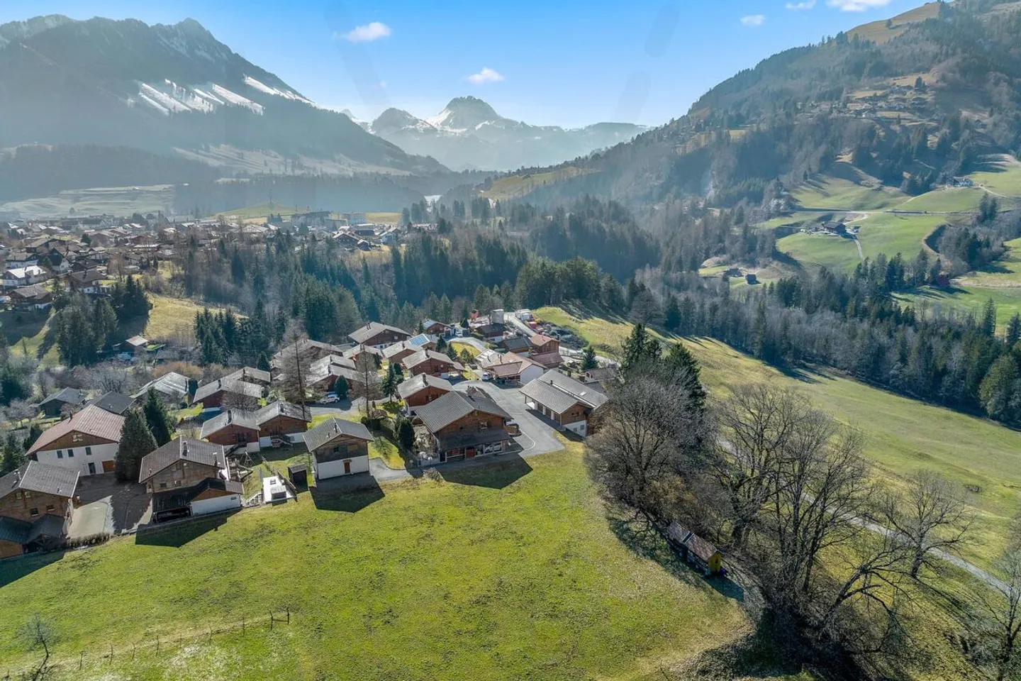 Chalet eccezionale 5.5 locali con vista mozzafiato - CHARMEY - Foto 3 di 13