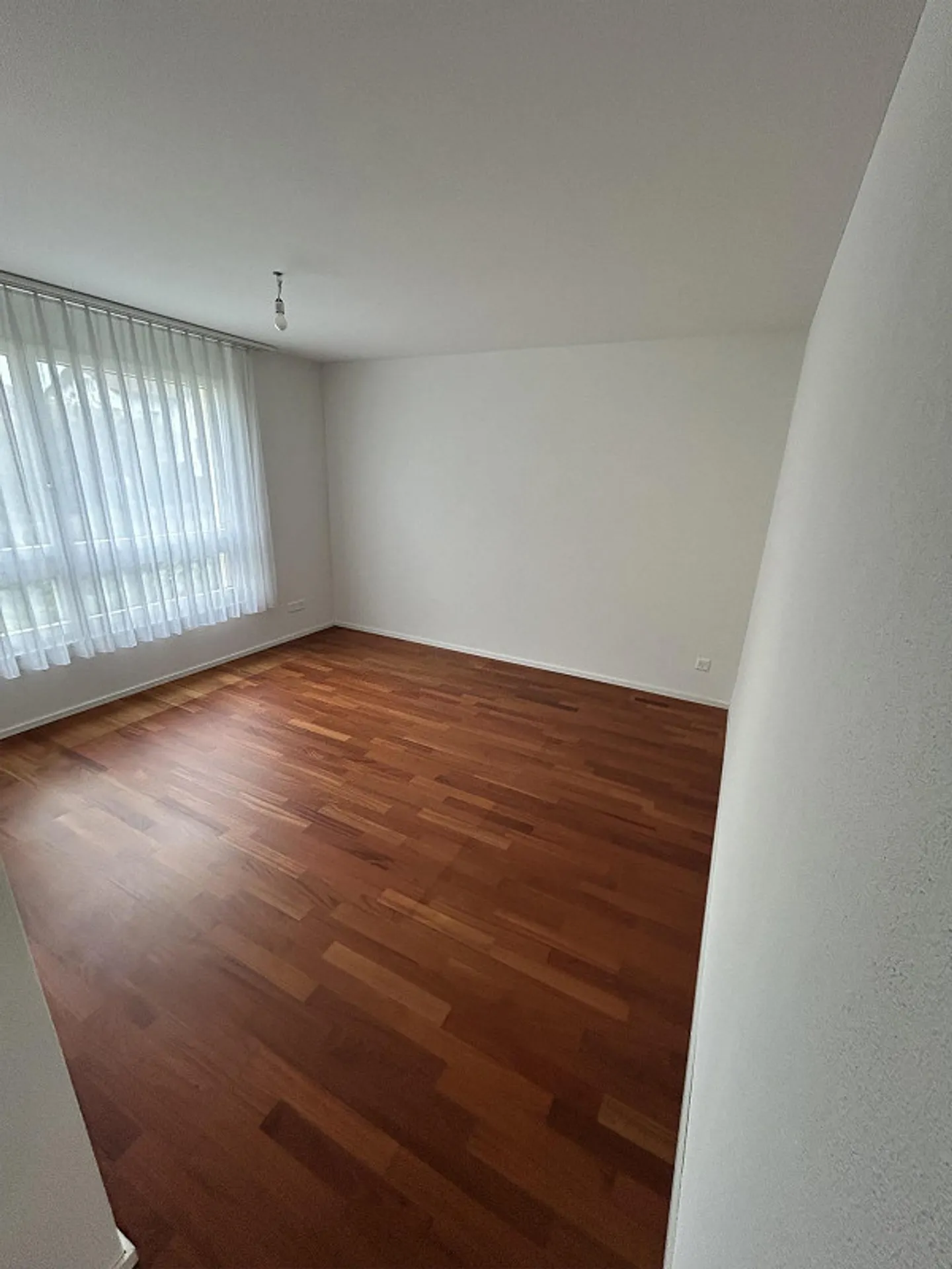 Grosszügige 5.5-Zimmer Wohnung in Ibach - Foto 4 von 17
