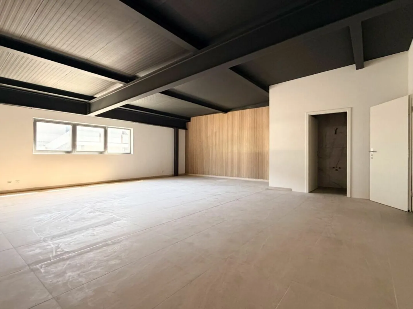 Espace Commercial Moderne à Saxon - Photo 2 sur 5
