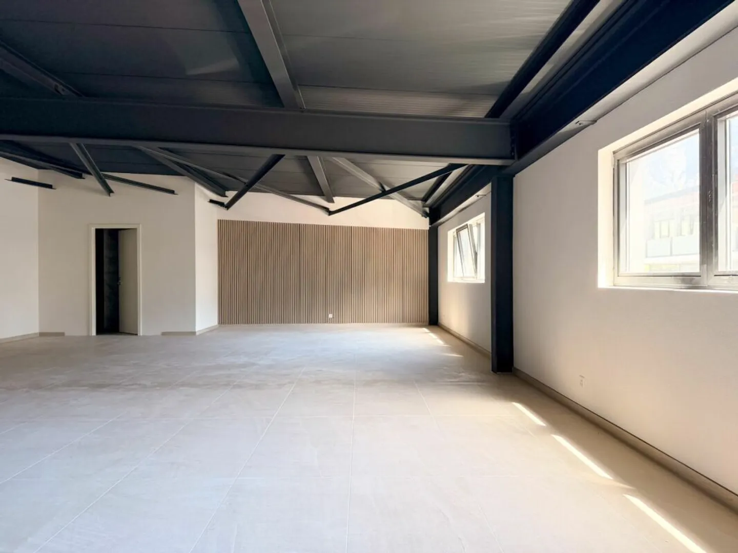 Espace Commercial Moderne à Saxon - Photo 3 sur 5