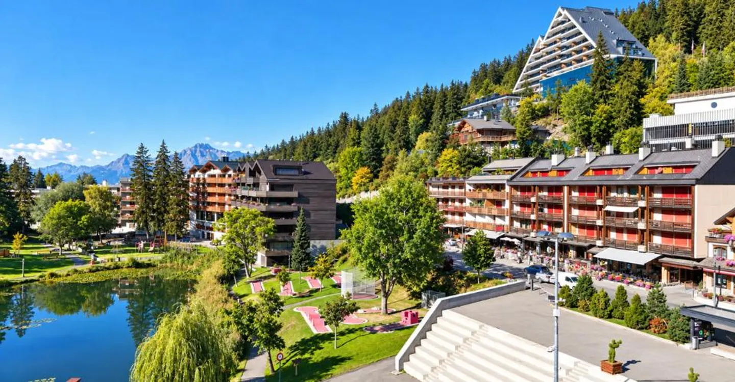 MONTANA CENTER – ALPS VIEW – SECONDARY RESIDENCE – NON-RESIDENTS - Photo 1 of 5