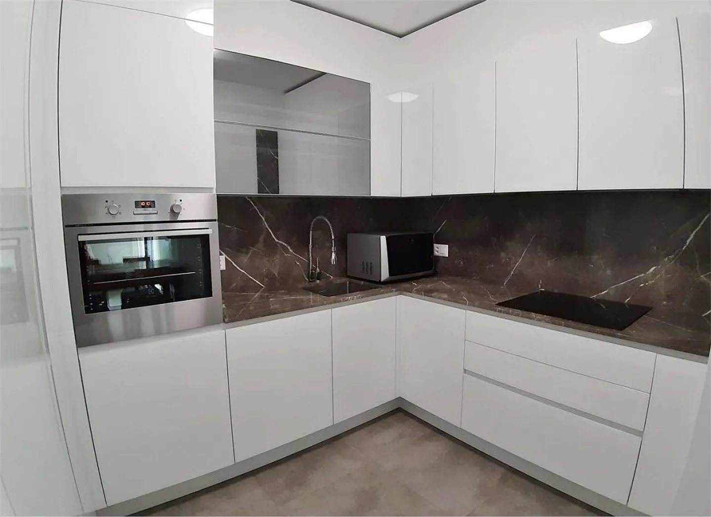 Elegante Wohnung mit Privatgarten in Lugano Pregassona - Foto 8 von 13